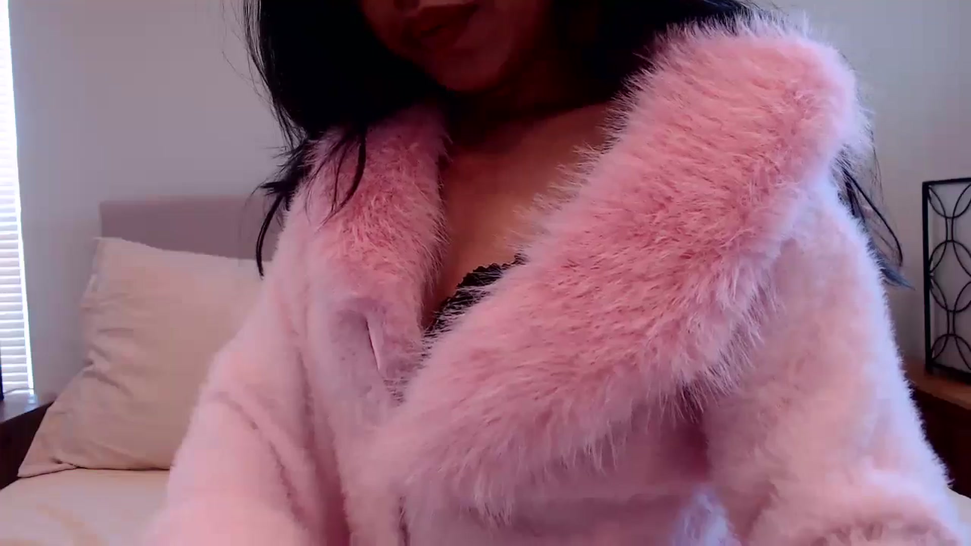 Gallery image thumbnail from Lil__bit's myfreecams stream on, 02/20/2024, 17:33 image 7 of 20