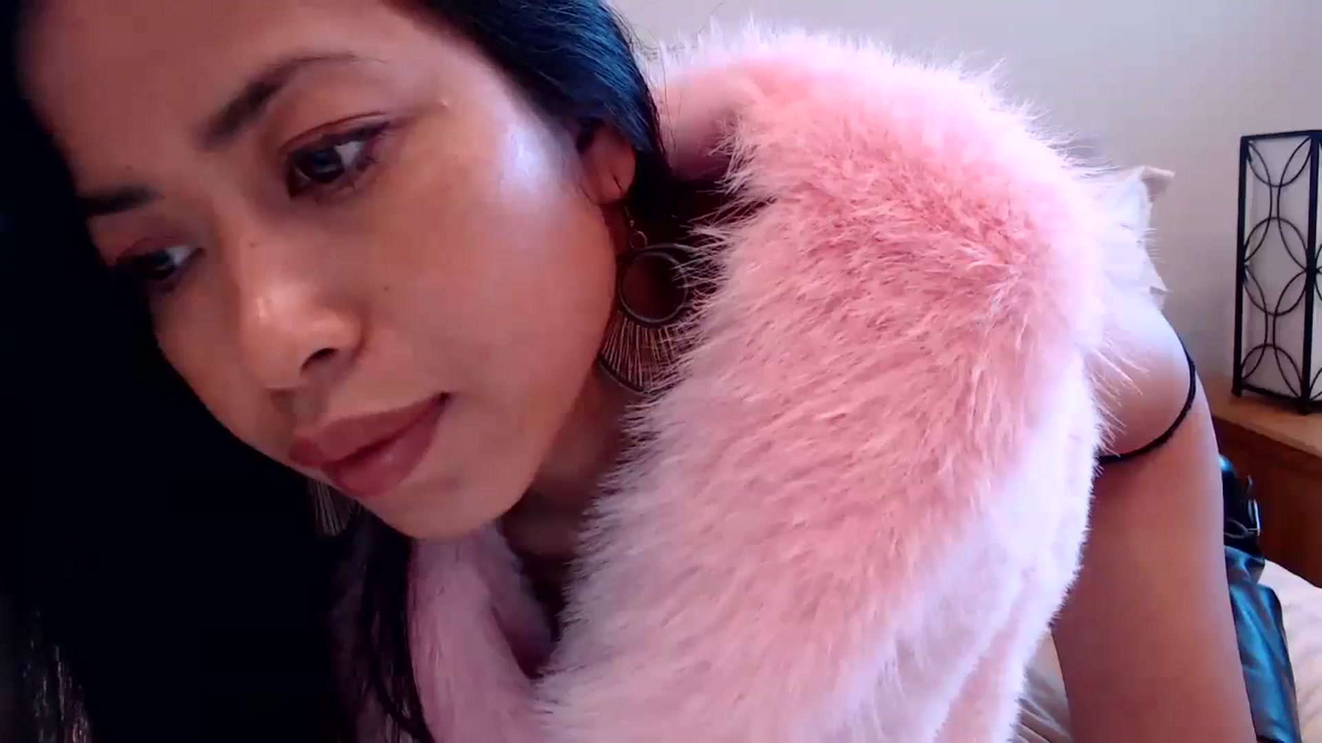 Gallery image thumbnail from Lil__bit's myfreecams stream on, 02/20/2024, 17:33 image 5 of 20
