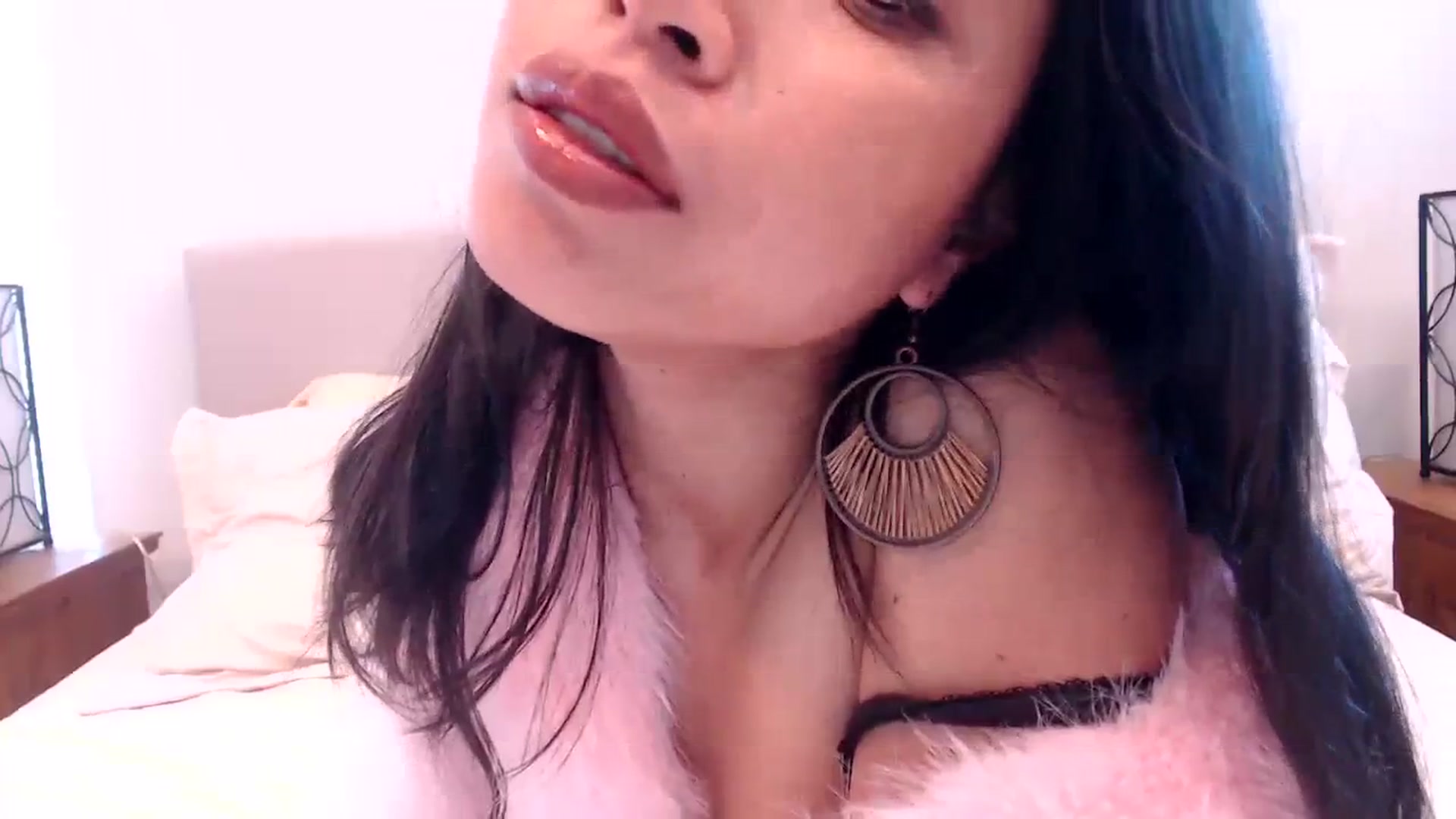 Gallery image thumbnail from Lil__bit's myfreecams stream on, 02/20/2024, 19:52 image 11 of 20