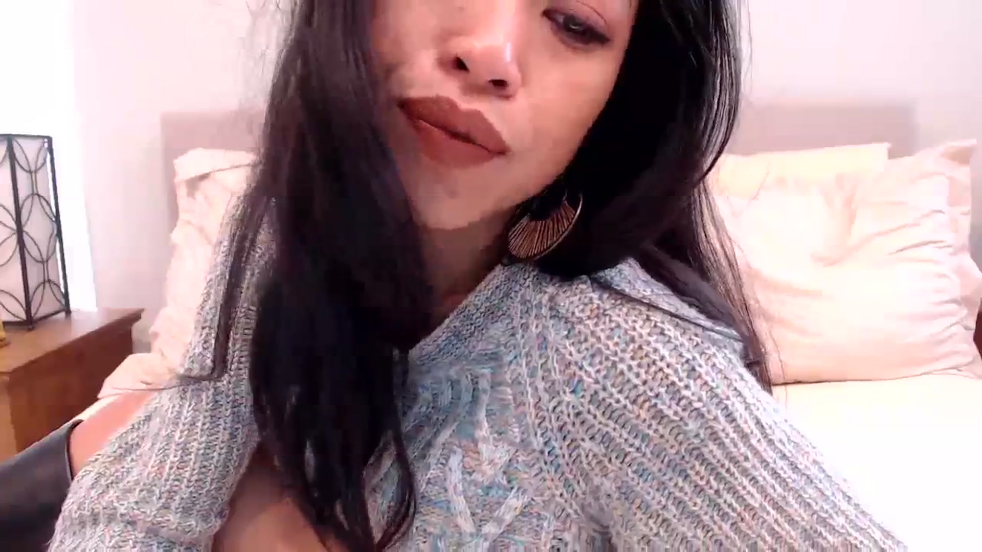 Gallery image thumbnail from Lil__bit's myfreecams stream on, 02/29/2024, 21:57 image 14 of 20