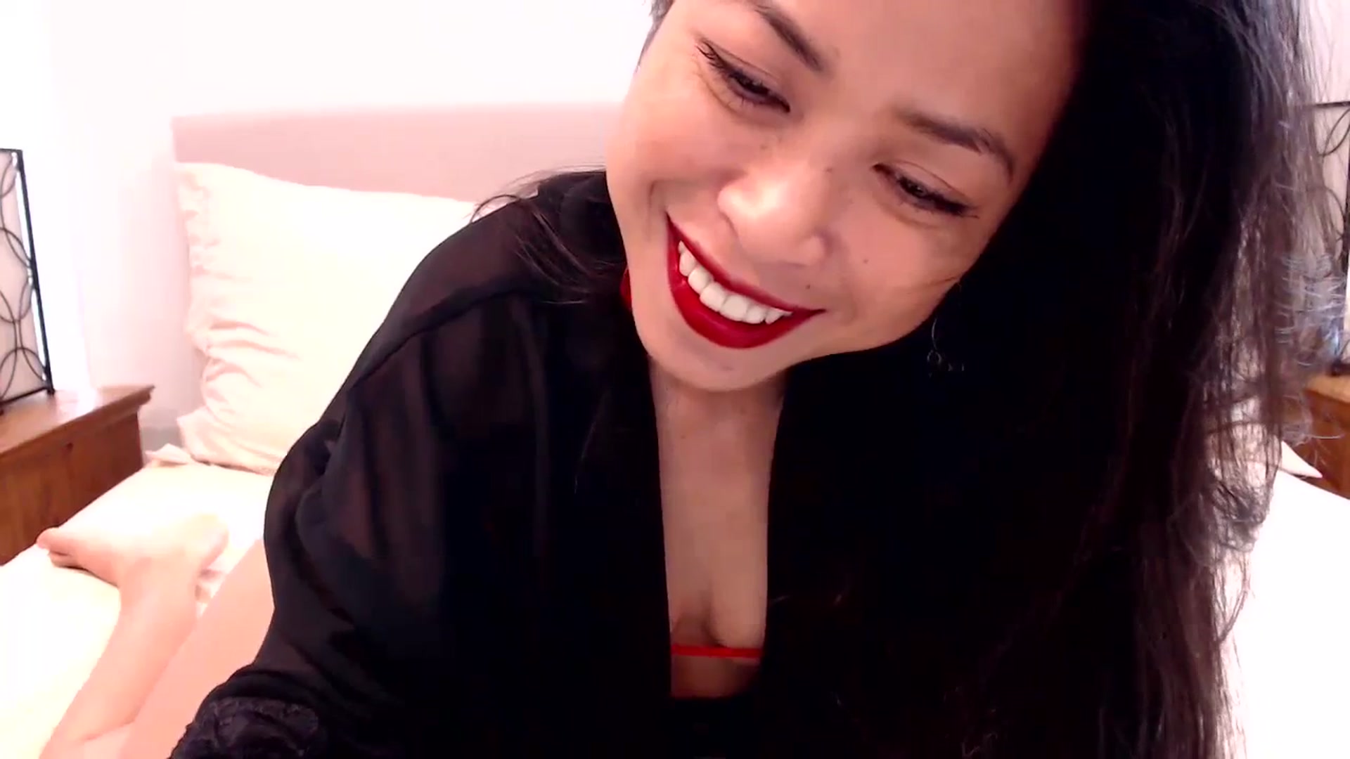Gallery image thumbnail from Lil__bit's myfreecams stream on, 03/15/2024, 17:13 image 15 of 20