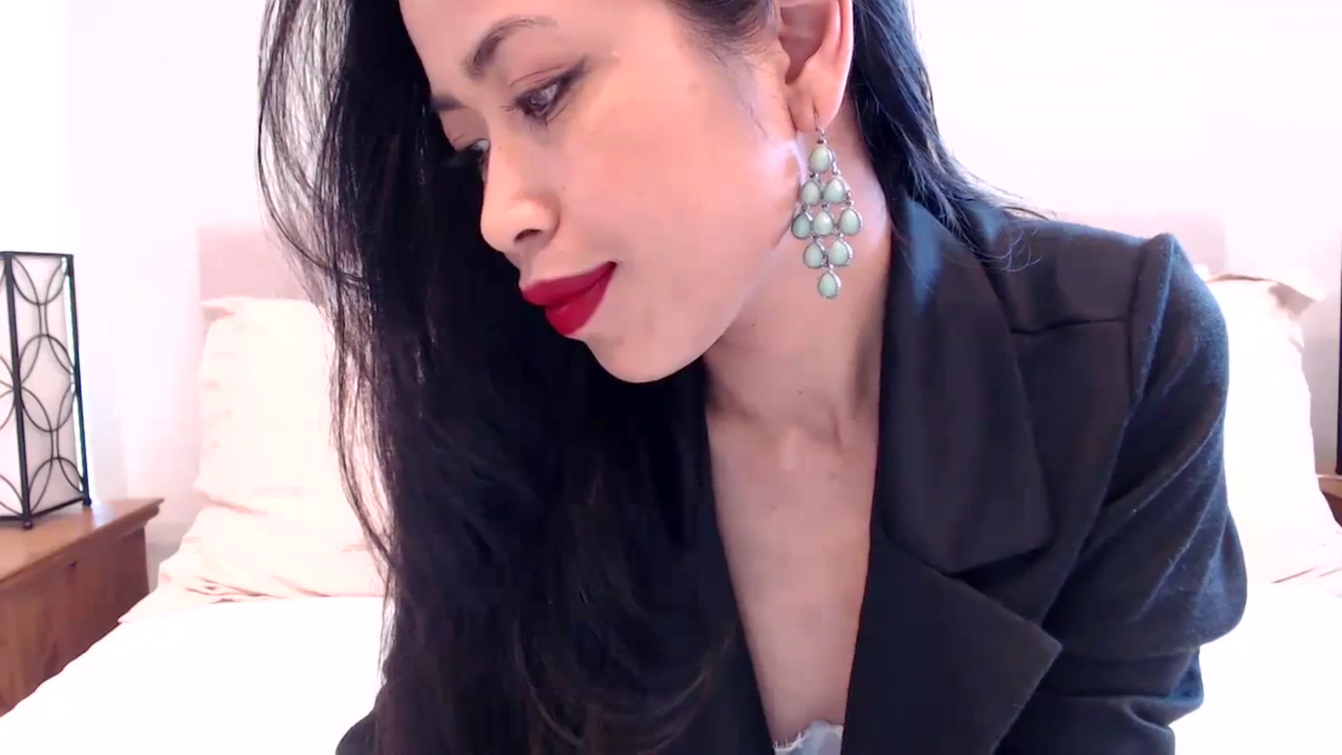 Gallery image thumbnail from Lil__bit's myfreecams stream on, 03/28/2024, 17:11 image 18 of 20