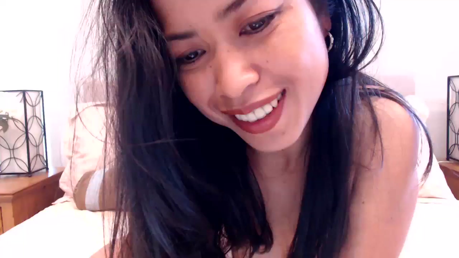 Gallery image thumbnail from Lil__bit's myfreecams stream on, 04/02/2024, 21:06 image 1 of 20