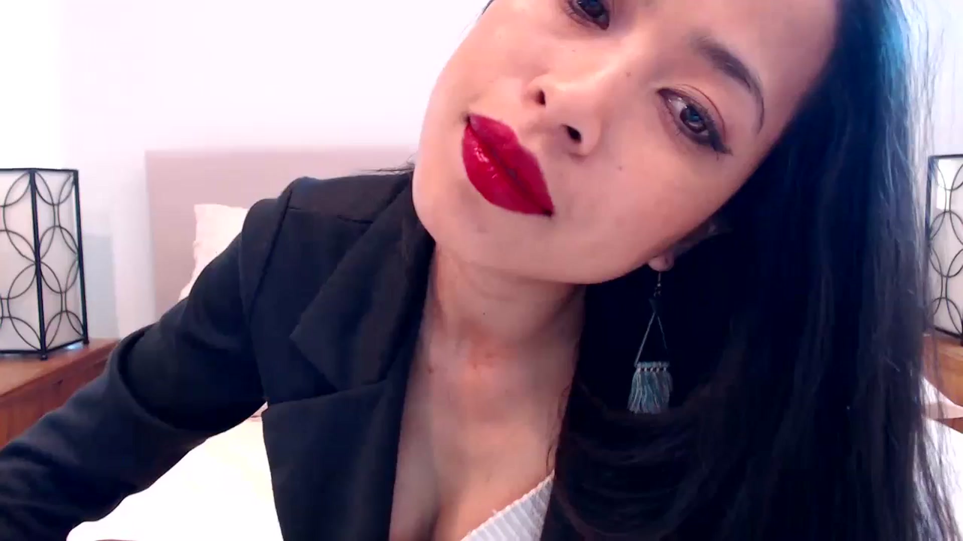 Gallery image thumbnail from Lil__bit's myfreecams stream on, 04/03/2024, 15:39 image 3 of 20