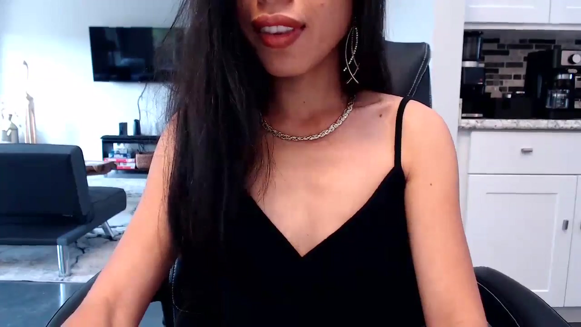 Gallery image thumbnail from Lil__bit's myfreecams stream on, 04/23/2024, 17:24 image 15 of 20