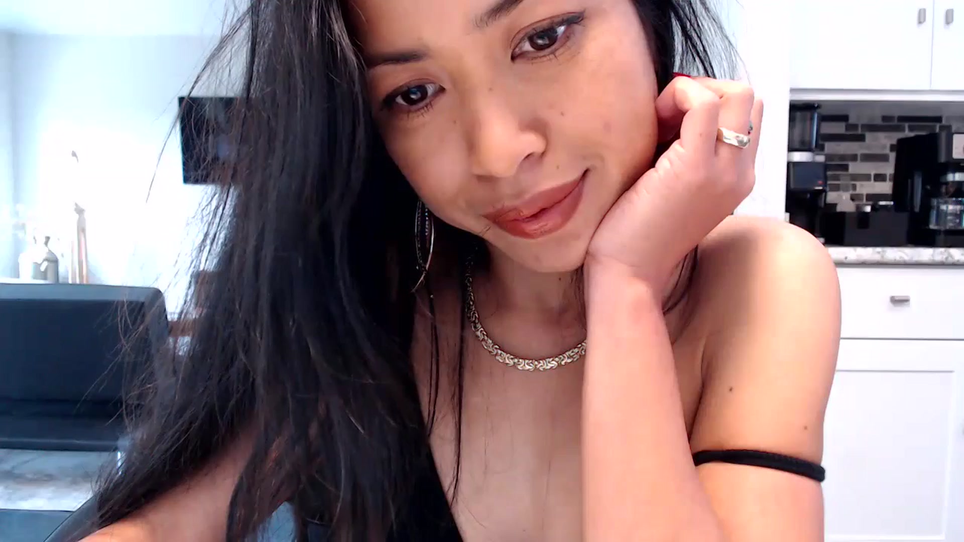 Gallery image thumbnail from Lil__bit's myfreecams stream on, 04/23/2024, 17:24 image 6 of 20