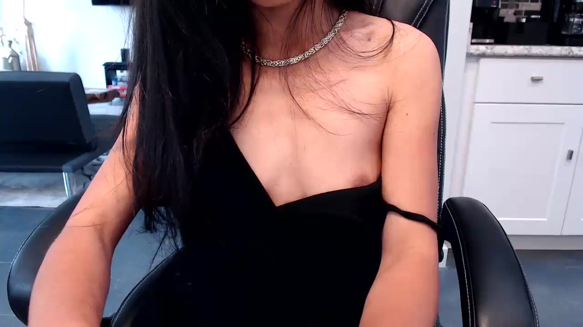 Gallery image thumbnail from Lil__bit's myfreecams stream on, 04/23/2024, 19:17 image 8 of 20