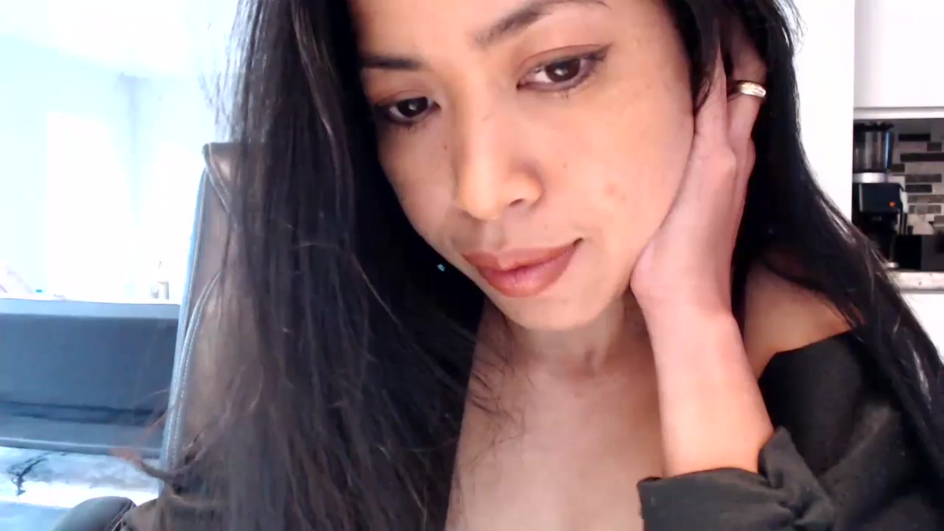 Gallery image thumbnail from Lil__bit's myfreecams stream on, 04/25/2024, 16:32 image 11 of 20