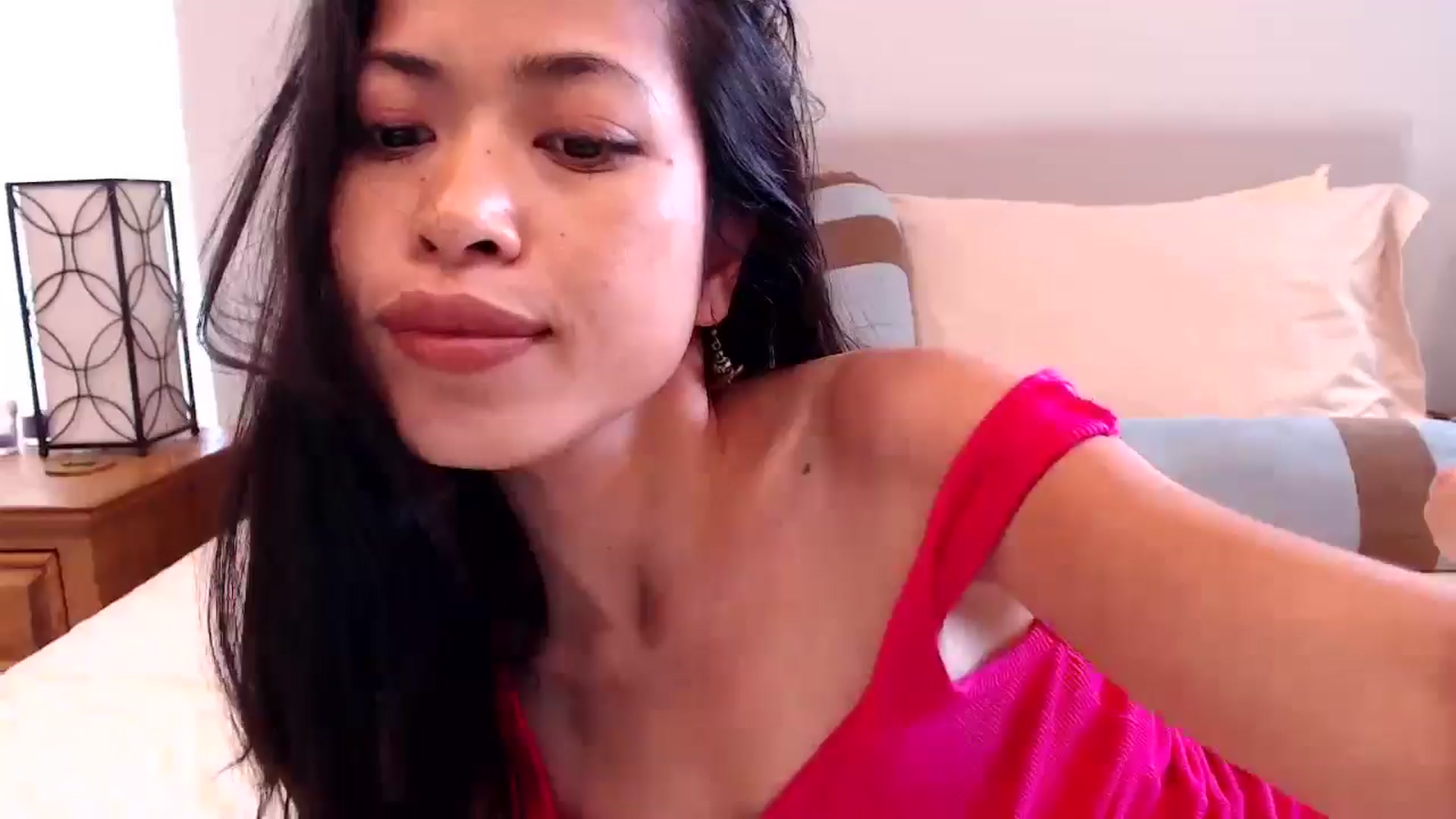 Gallery image thumbnail from Lil__bit's myfreecams stream on, 05/07/2024, 18:55 image 15 of 20