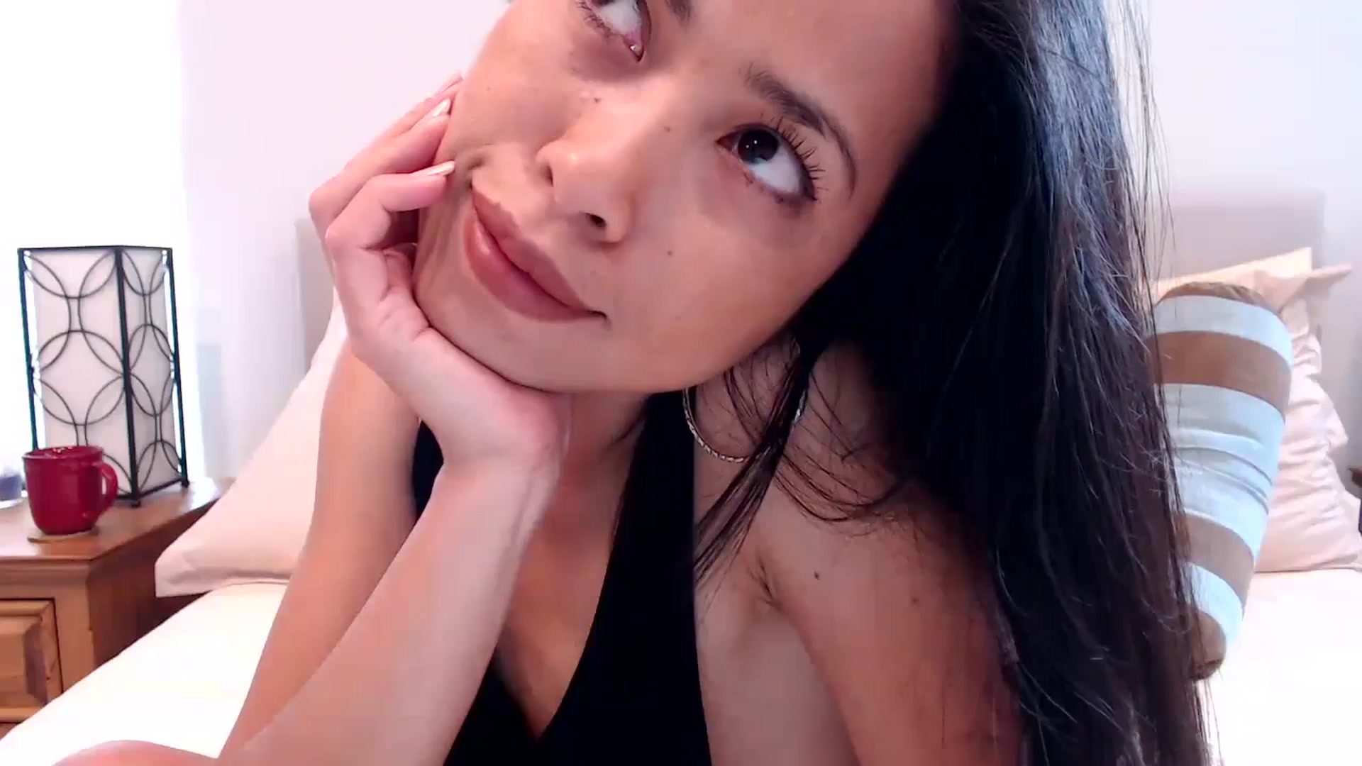 Gallery image thumbnail from Lil__bit's myfreecams stream on, 05/08/2024, 19:51 image 12 of 20