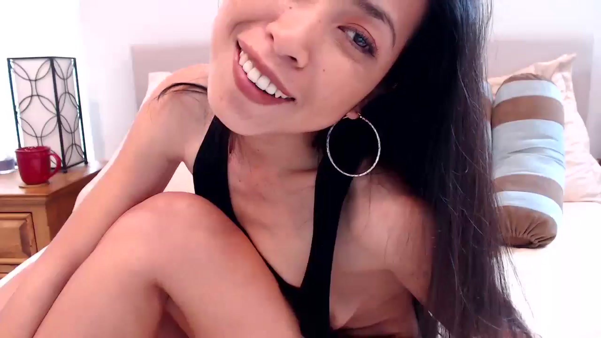 Gallery image thumbnail from Lil__bit's myfreecams stream on, 05/08/2024, 19:51 image 18 of 20