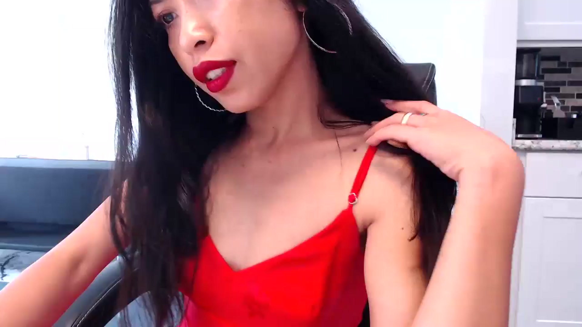 Gallery image thumbnail from Lil__bit's myfreecams stream on, 05/10/2024, 15:51 image 6 of 20