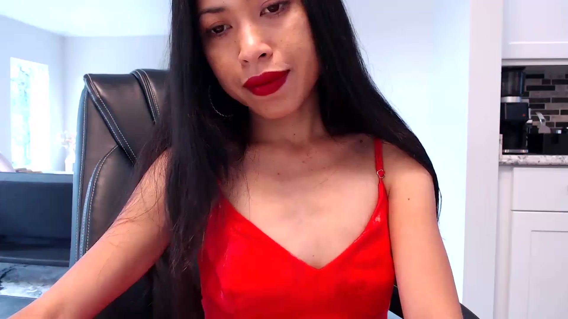 Gallery image thumbnail from Lil__bit's myfreecams stream on, 05/10/2024, 15:51 image 2 of 20