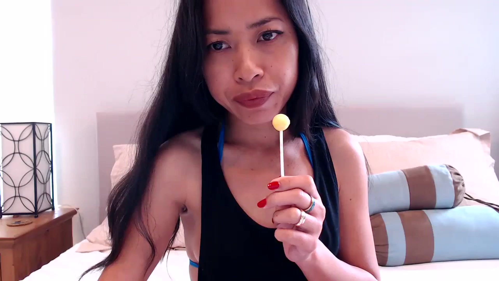 Gallery image thumbnail from Lil__bit's myfreecams stream on, 05/21/2024, 16:40 image 5 of 20