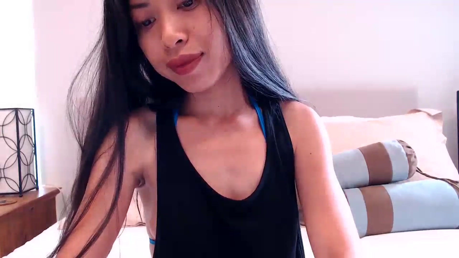 Gallery image thumbnail from Lil__bit's myfreecams stream on, 05/21/2024, 17:19 image 4 of 20