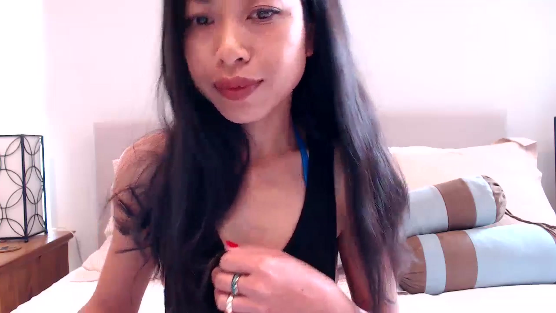 Gallery image thumbnail from Lil__bit's myfreecams stream on, 05/21/2024, 17:19 image 7 of 20