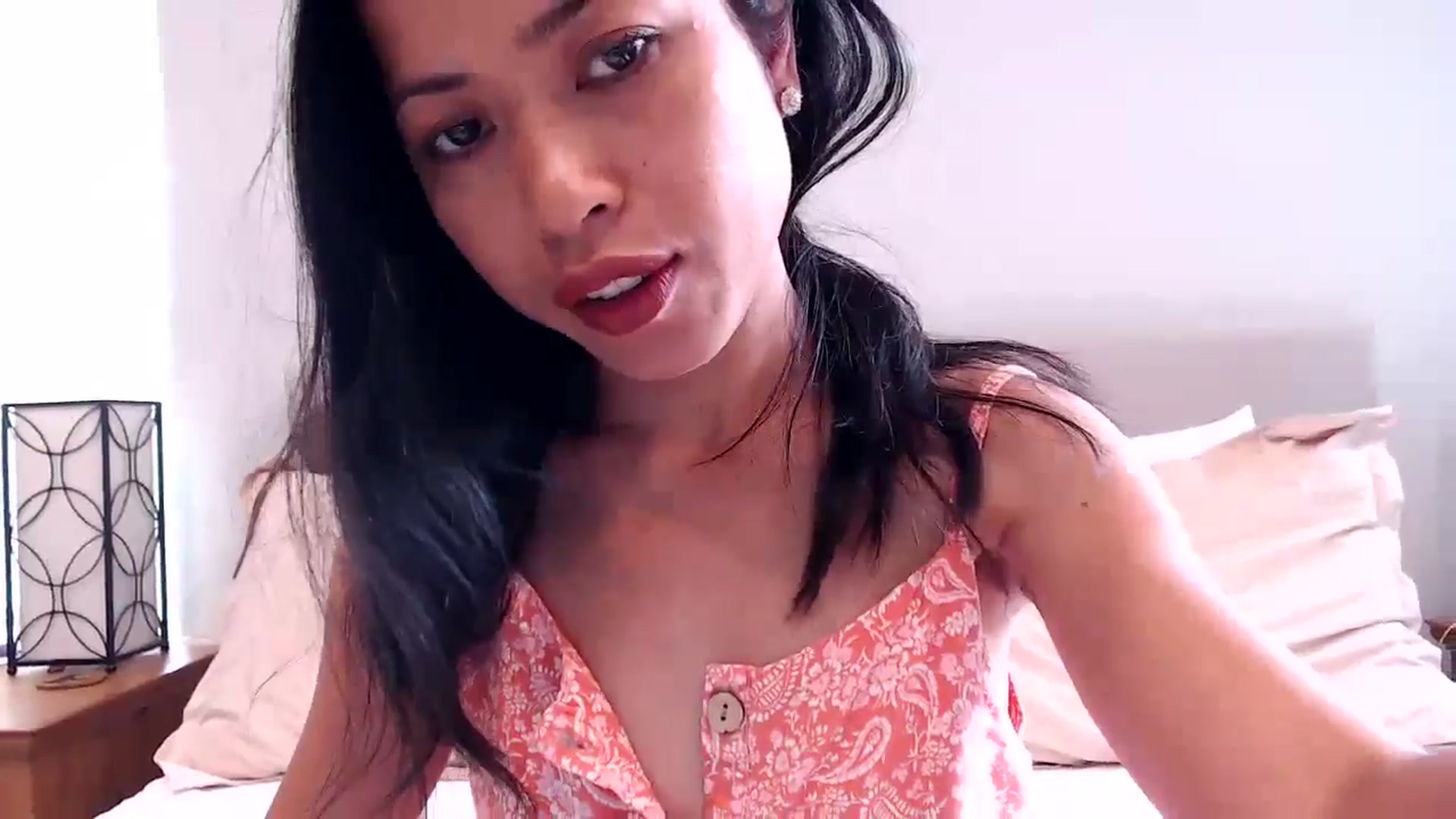 Gallery image thumbnail from Lil__bit's myfreecams stream on, 05/22/2024, 17:18 image 2 of 20