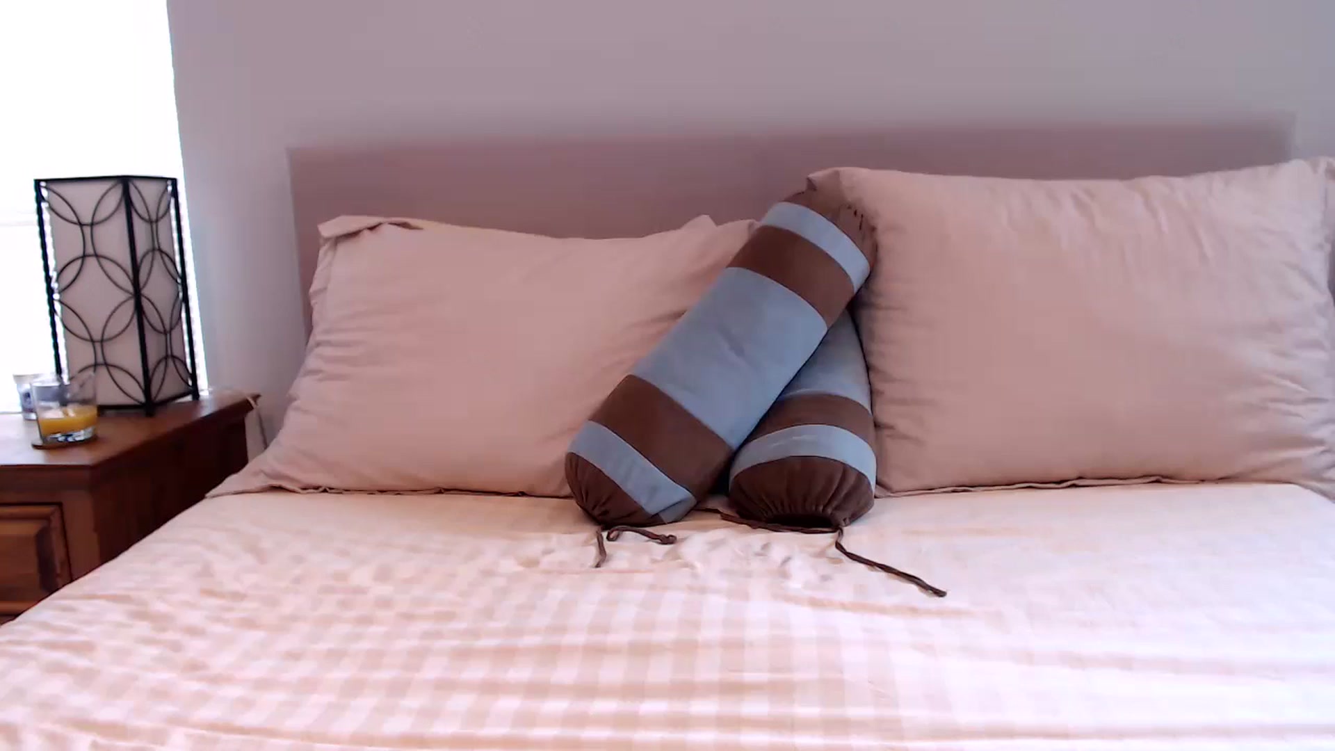 Gallery image thumbnail from Lil__bit's myfreecams stream on, 05/30/2024, 16:18 image 18 of 20