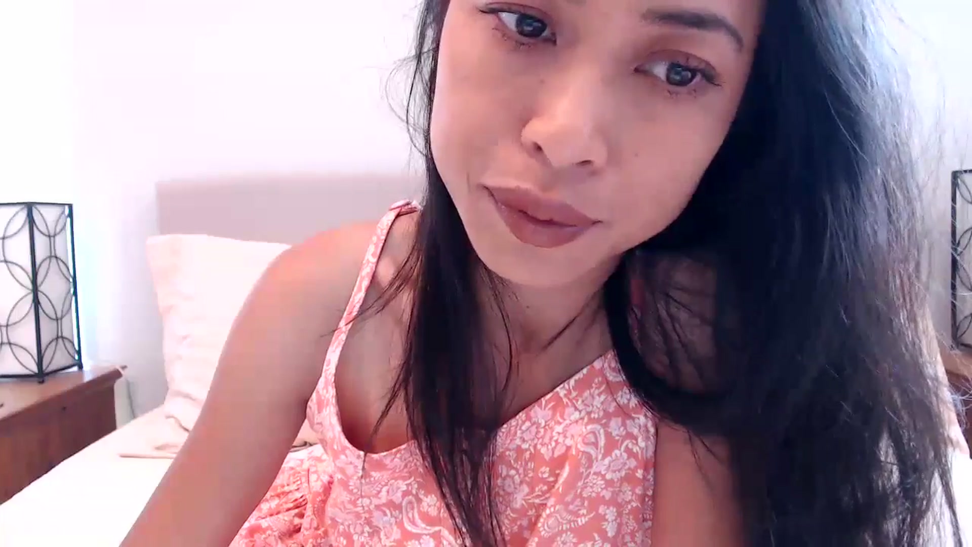 Gallery image thumbnail from Lil__bit's myfreecams stream on, 06/24/2024, 18:21 image 9 of 20