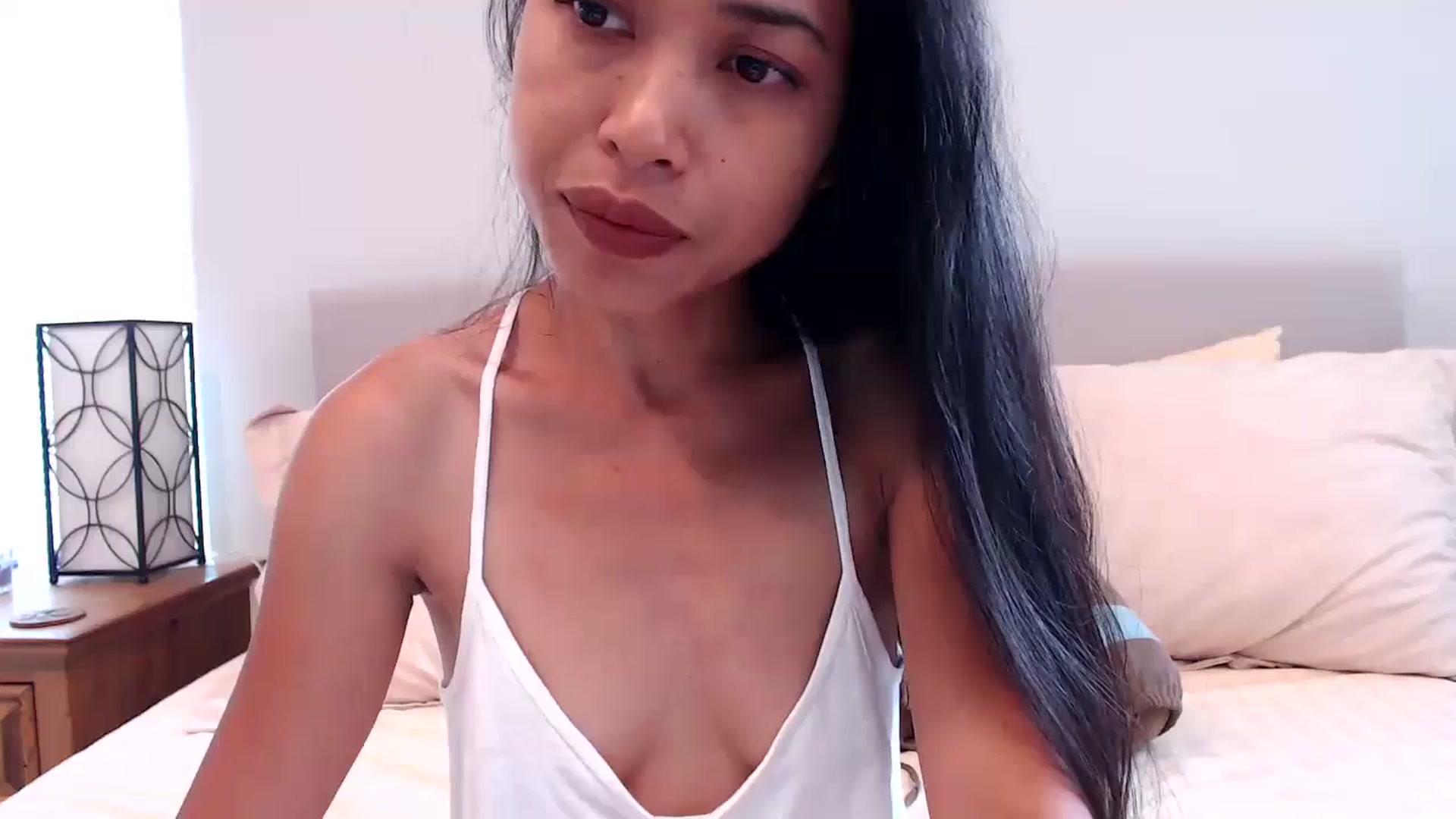 Gallery image thumbnail from Lil__bit's myfreecams stream on, 06/25/2024, 18:54 image 2 of 20