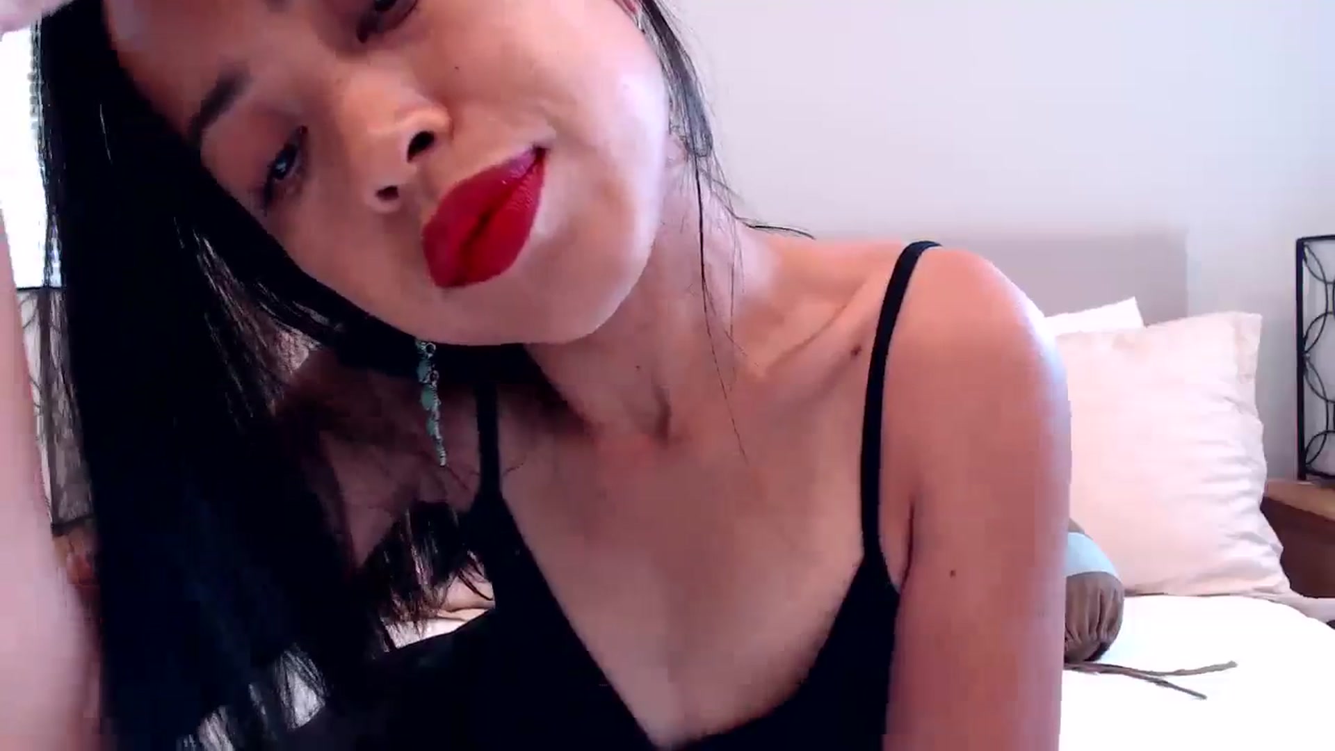 Gallery image thumbnail from Lil__bit's myfreecams stream on, 06/28/2024, 17:59 image 9 of 20