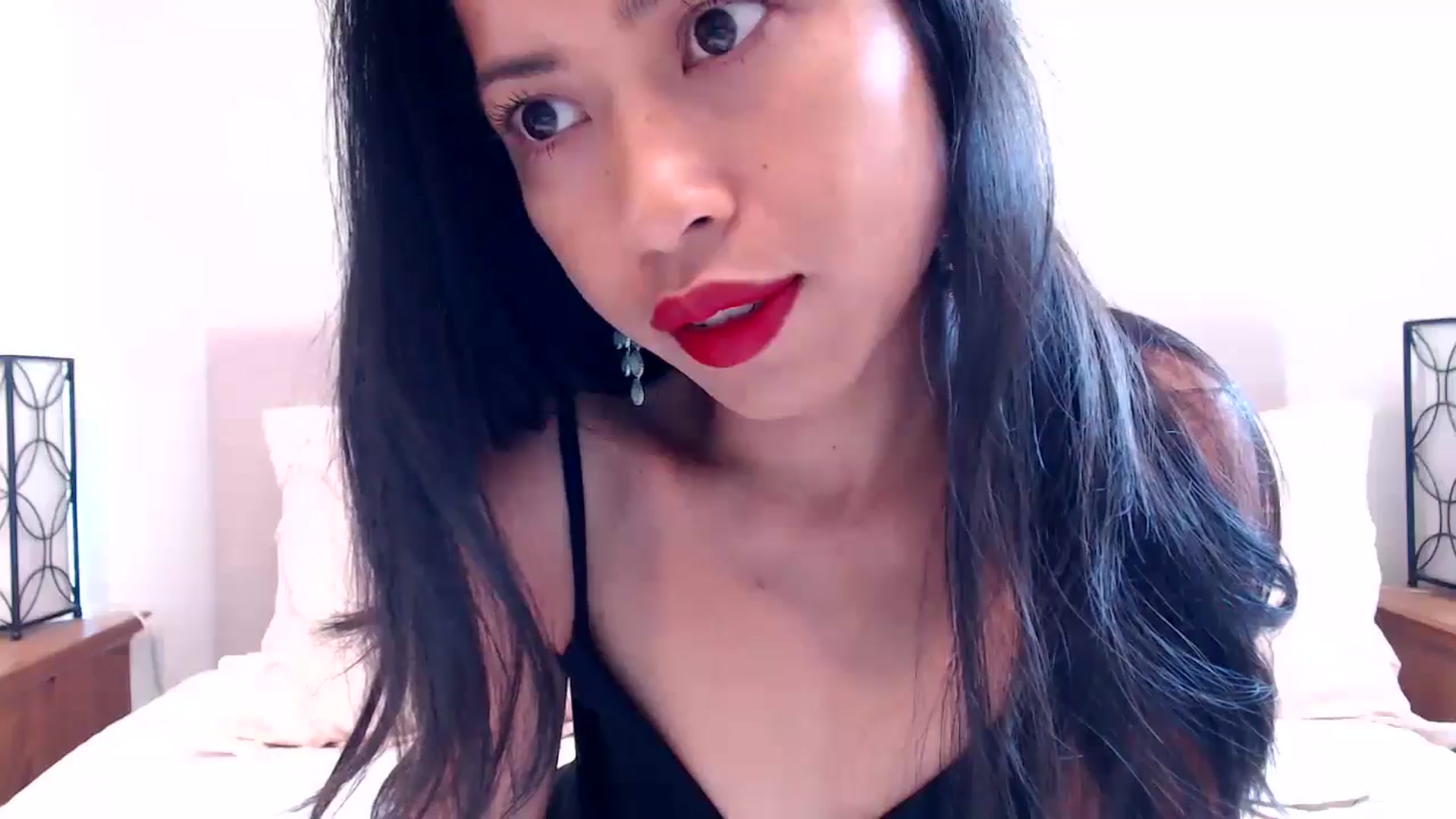 Gallery image thumbnail from Lil__bit's myfreecams stream on, 06/28/2024, 17:59 image 3 of 20