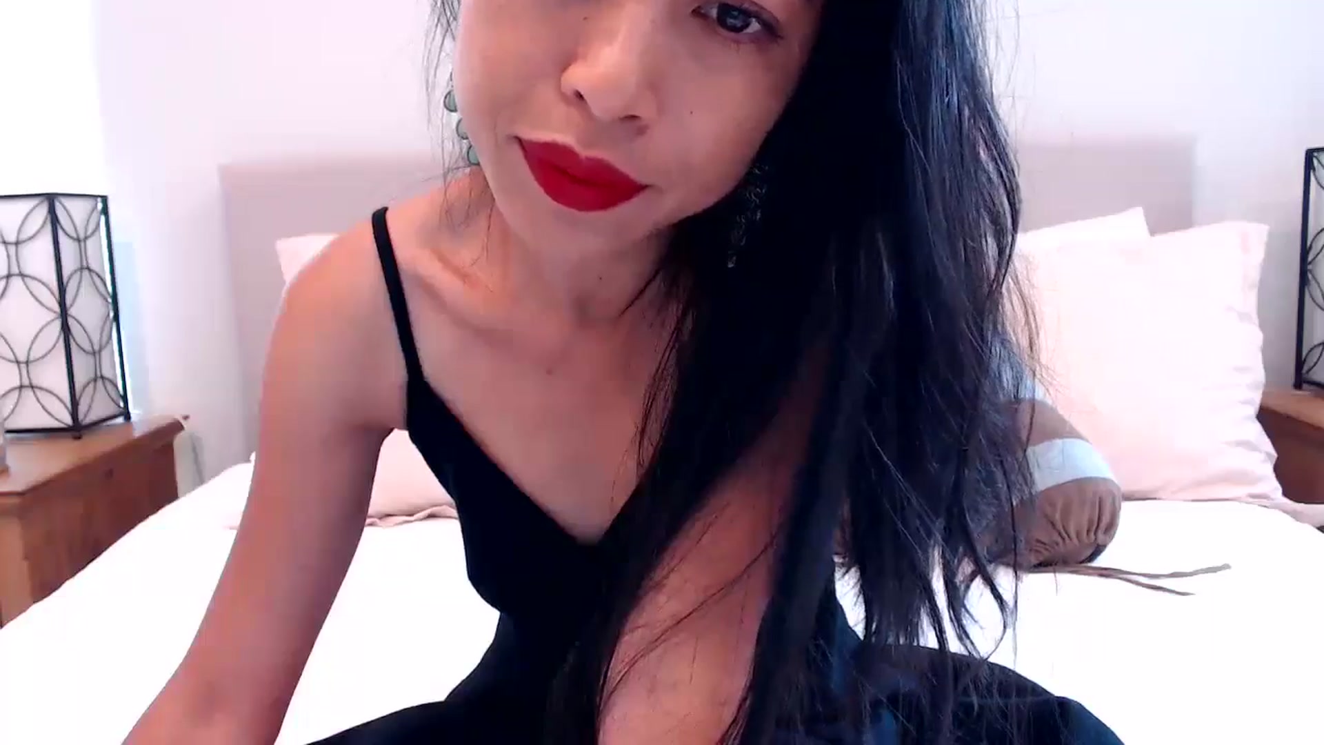 Gallery image thumbnail from Lil__bit's myfreecams stream on, 06/28/2024, 17:59 image 8 of 20