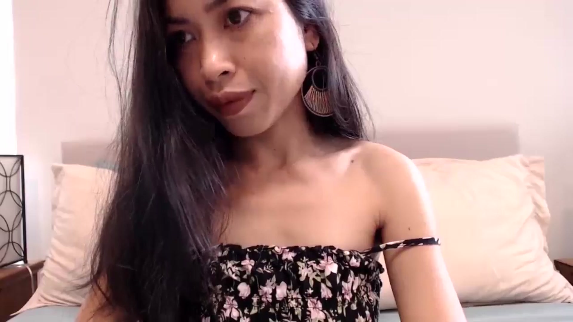 Gallery image thumbnail from Lil__bit's myfreecams stream on, 04/29/2025, 17:43 image 4 of 20
