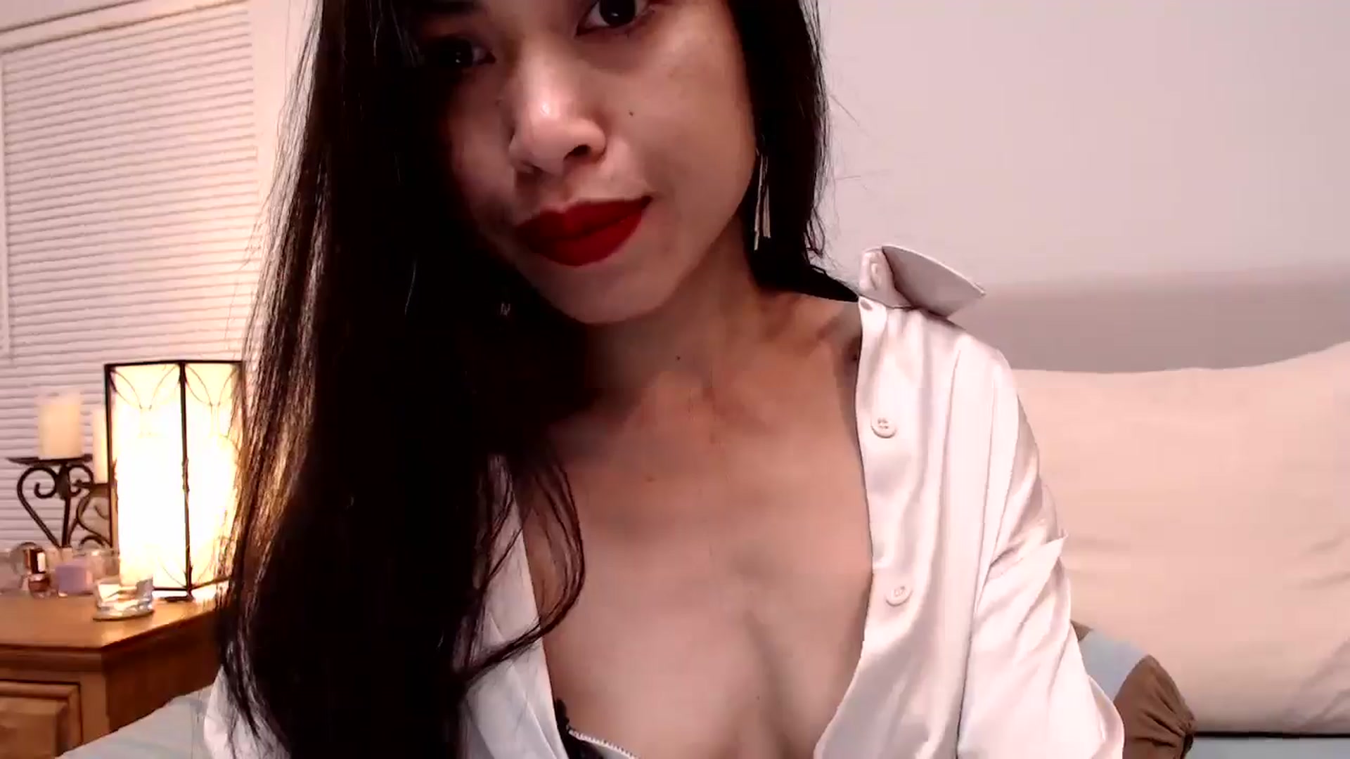 Gallery image thumbnail from Lil__bit's myfreecams stream on, 05/01/2025, 03:41 image 17 of 20