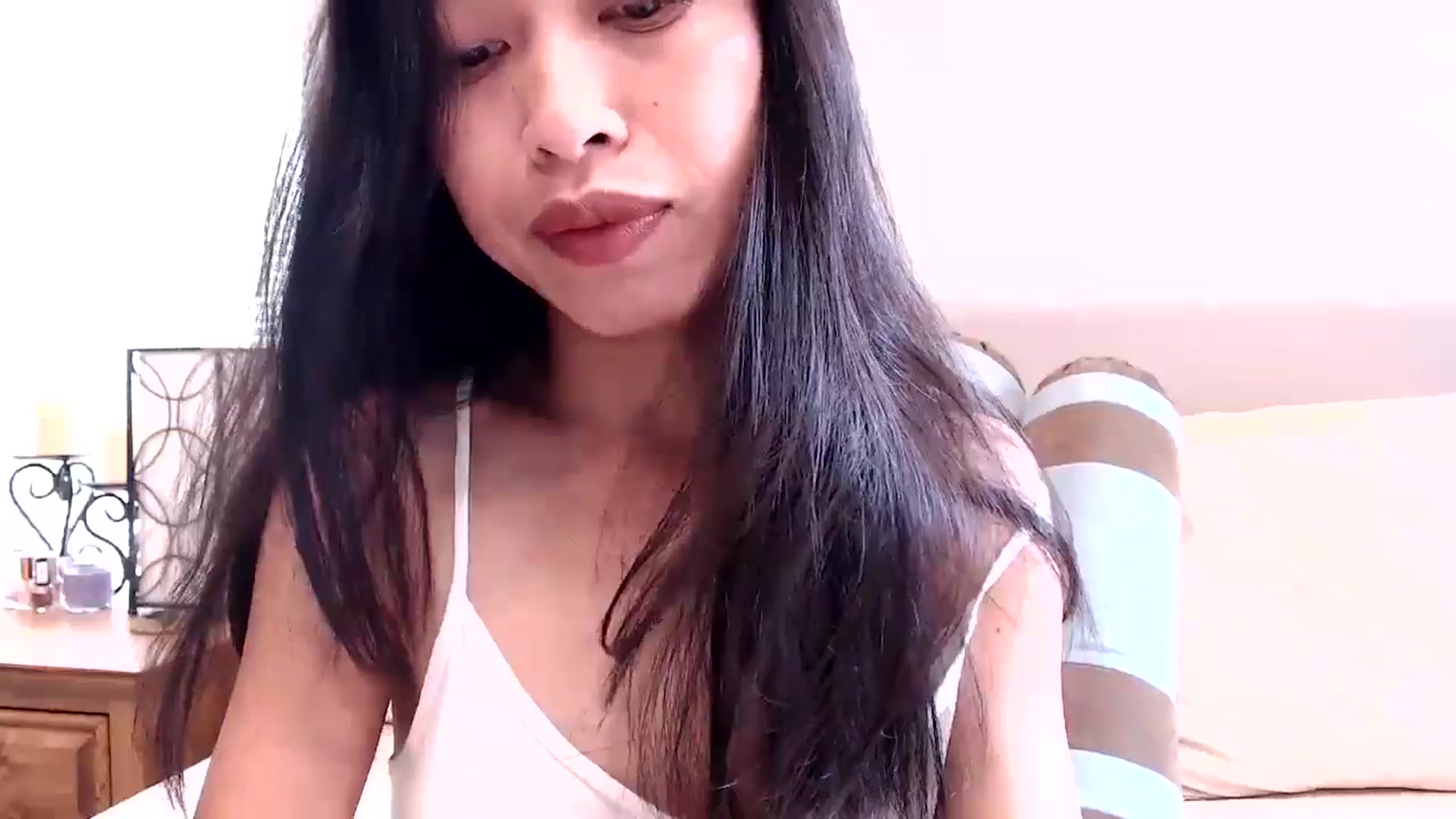 Gallery image thumbnail from Lil__bit's myfreecams stream on, 05/08/2025, 16:50 image 6 of 20