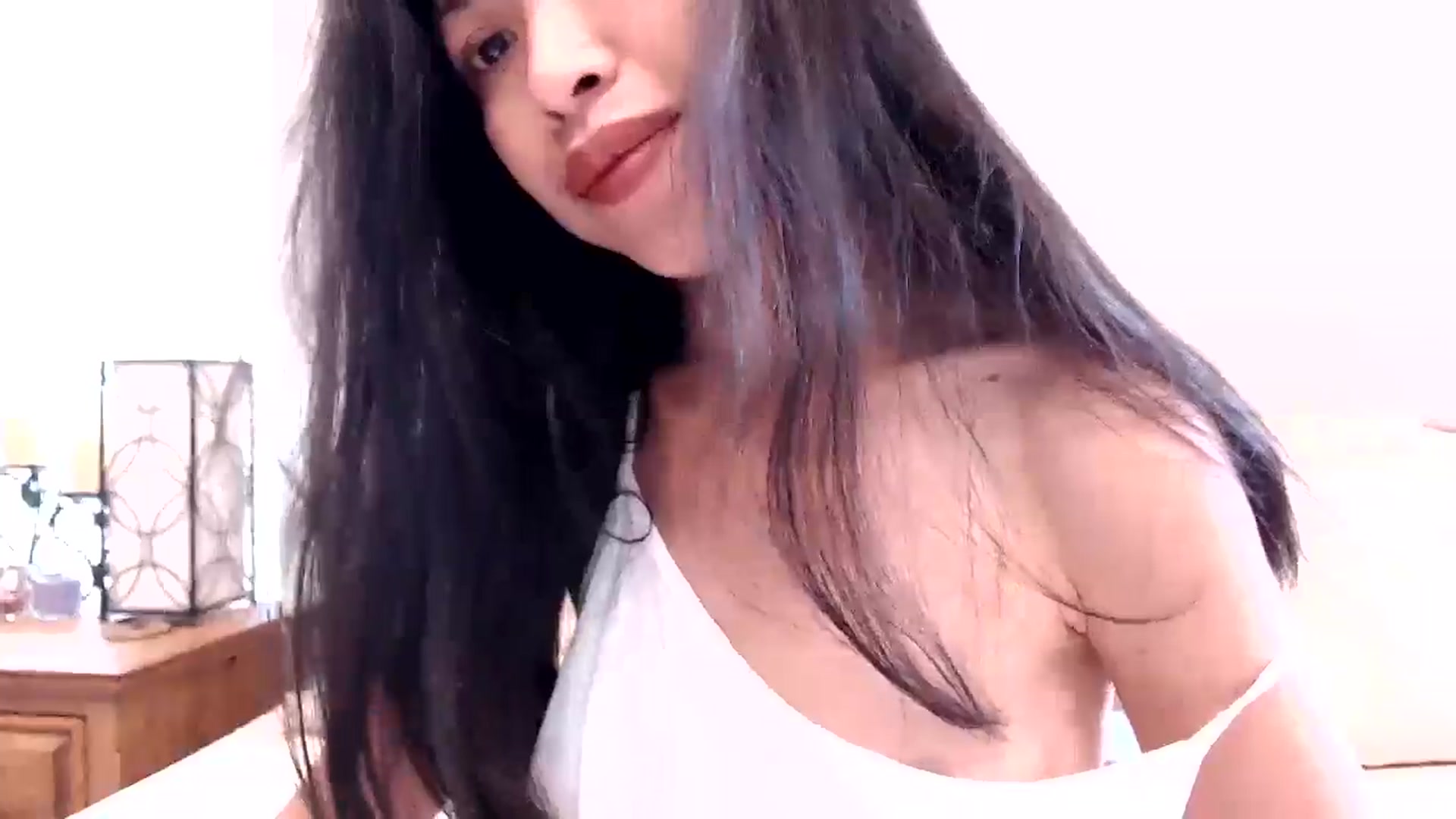 Gallery image thumbnail from Lil__bit's myfreecams stream on, 05/08/2025, 19:19 image 8 of 20