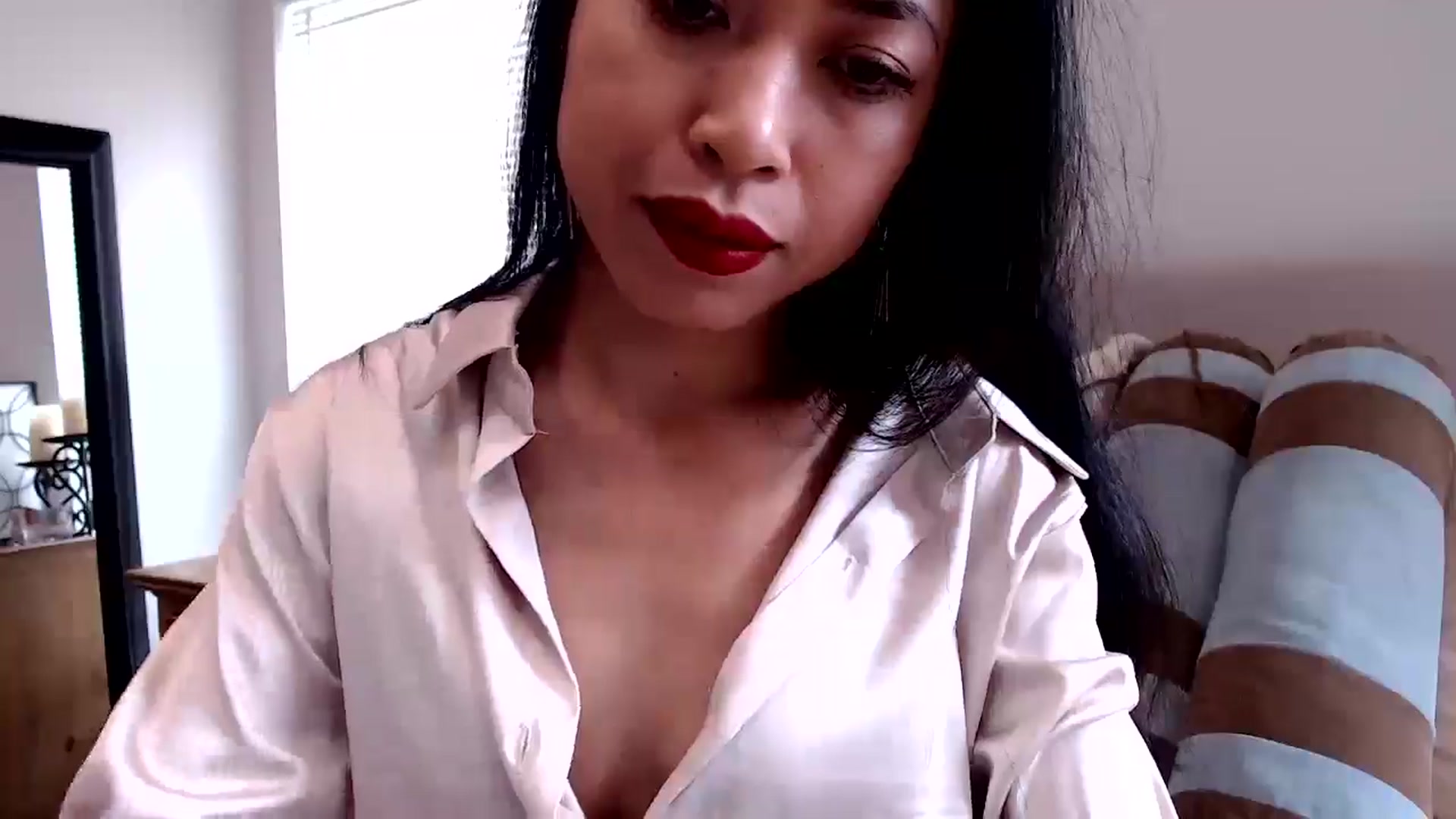 Gallery image thumbnail from Lil__bit's myfreecams stream on, 05/13/2025, 16:34 image 6 of 20