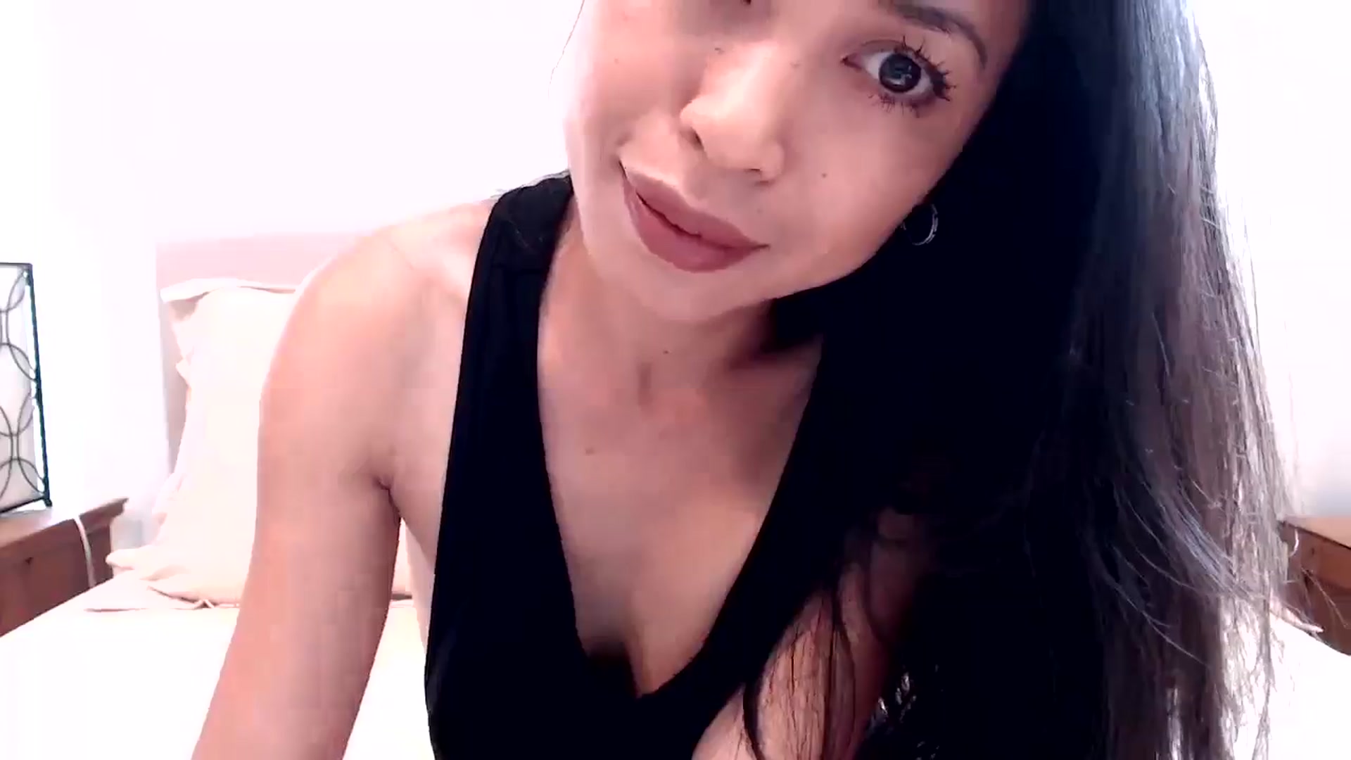 Gallery image thumbnail from Lil__bit's myfreecams stream on, 06/03/2025, 19:45 image 11 of 20