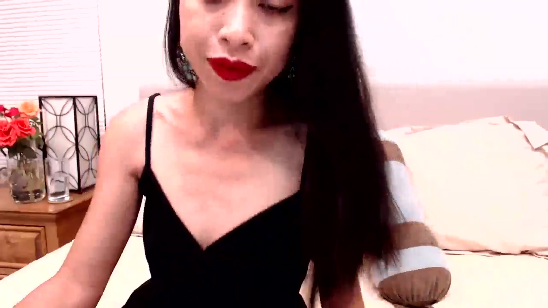 Gallery image thumbnail from Lil__bit's myfreecams stream on, 06/29/2025, 03:03 image 5 of 20