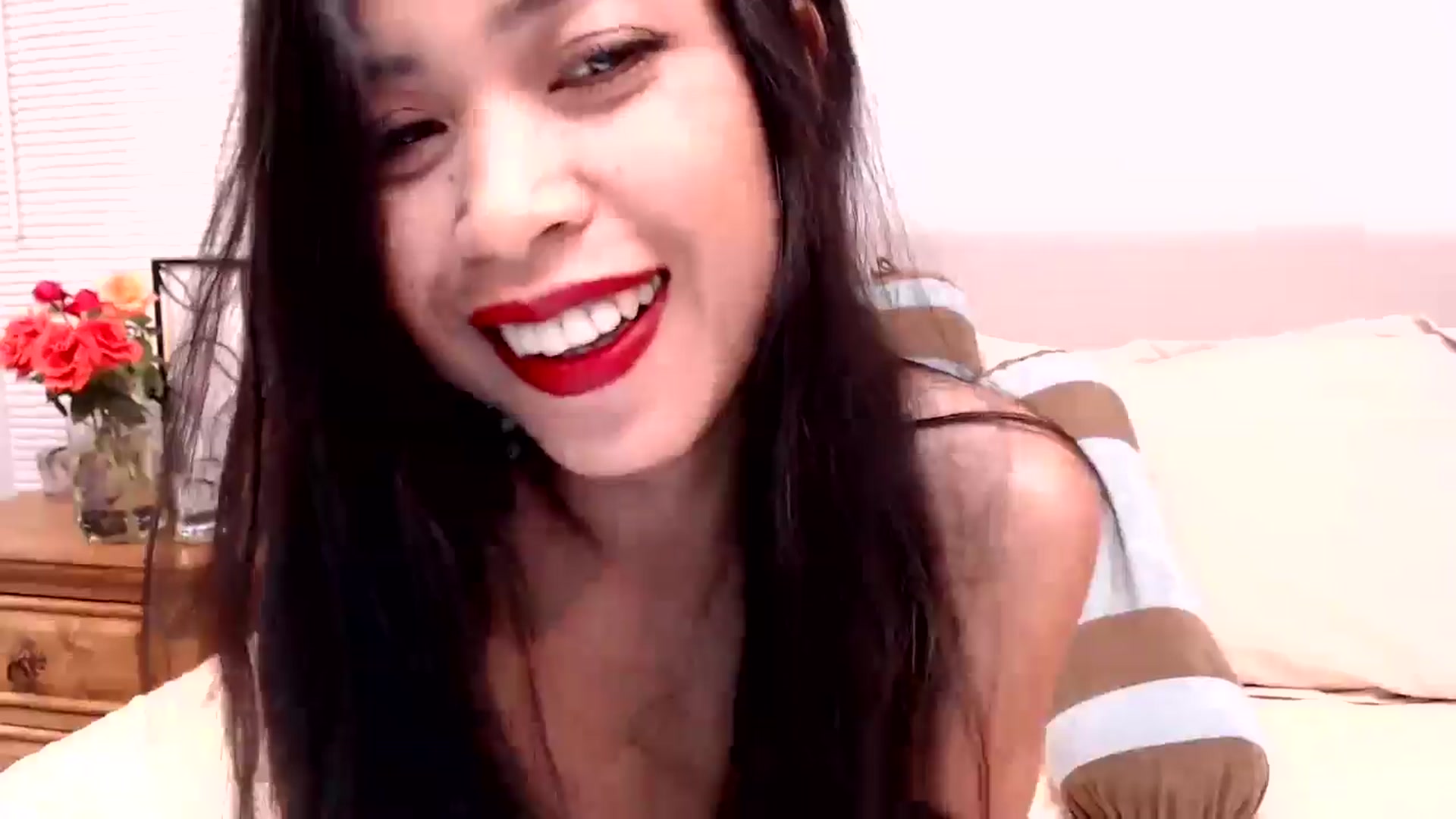 Gallery image thumbnail from Lil__bit's myfreecams stream on, 06/29/2025, 03:03 image 17 of 20