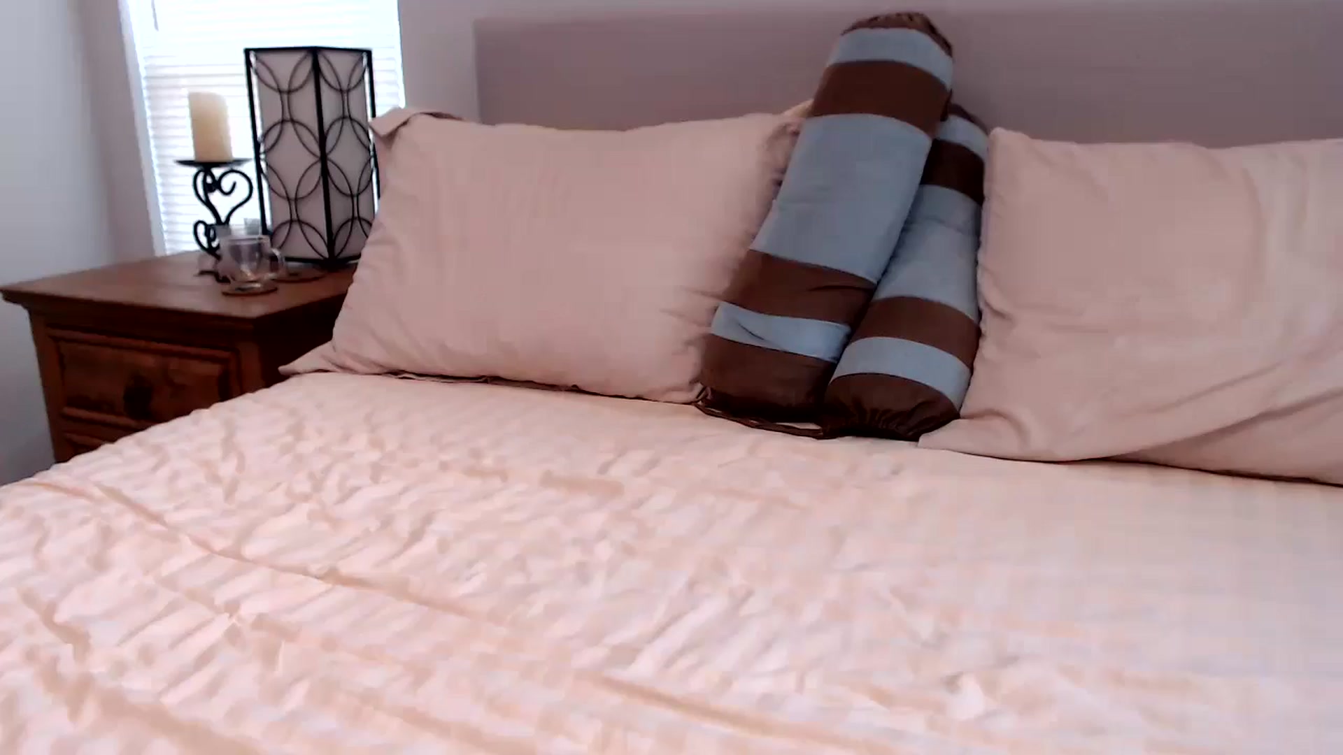 Gallery image thumbnail from Lil__bit's myfreecams stream on, 09/23/2025, 19:26 image 4 of 20