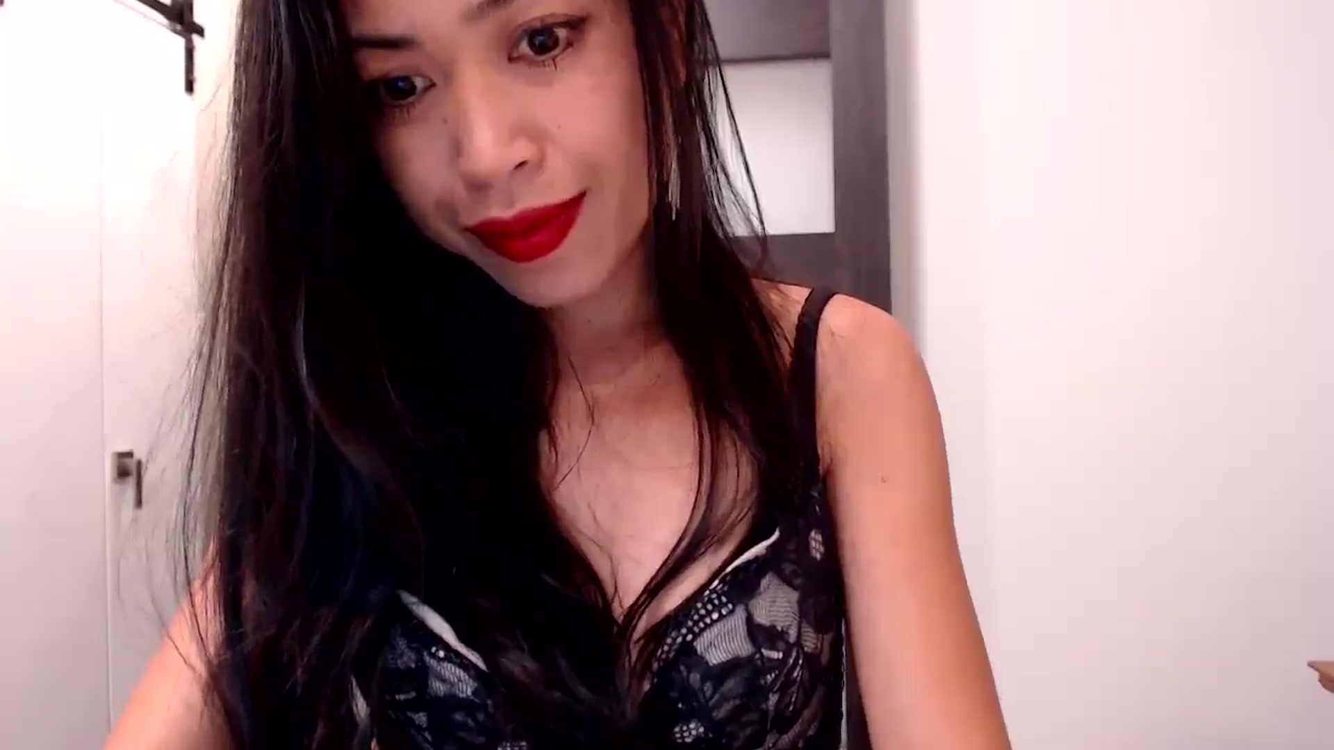Gallery image thumbnail from Lil__bit's myfreecams stream on, 10/04/2025, 03:28 image 12 of 20