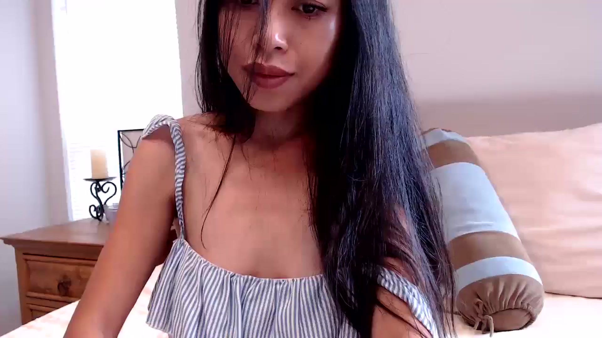 Gallery image thumbnail from Lil__bit's myfreecams stream on, 10/07/2025, 16:19 image 12 of 20