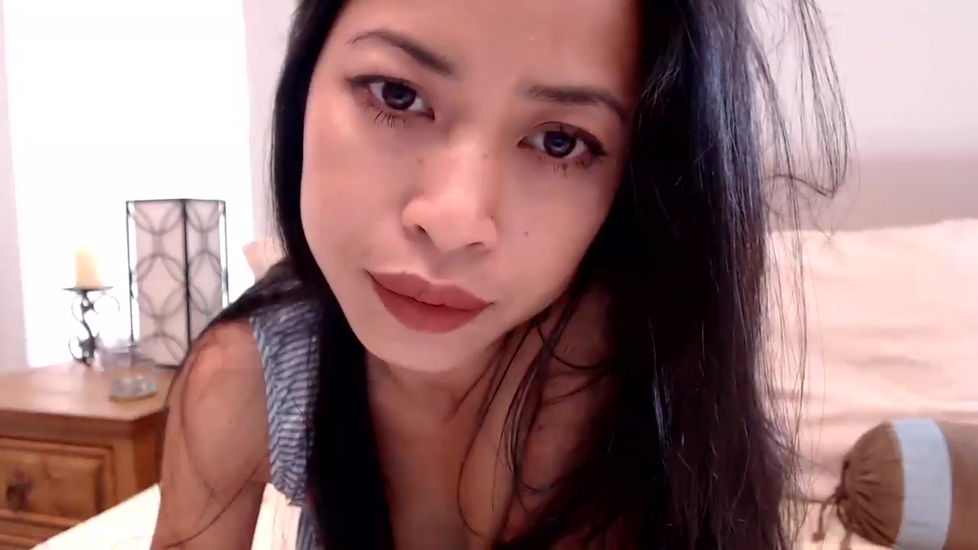 Gallery image thumbnail from Lil__bit's myfreecams stream on, 10/07/2025, 19:27 image 2 of 20