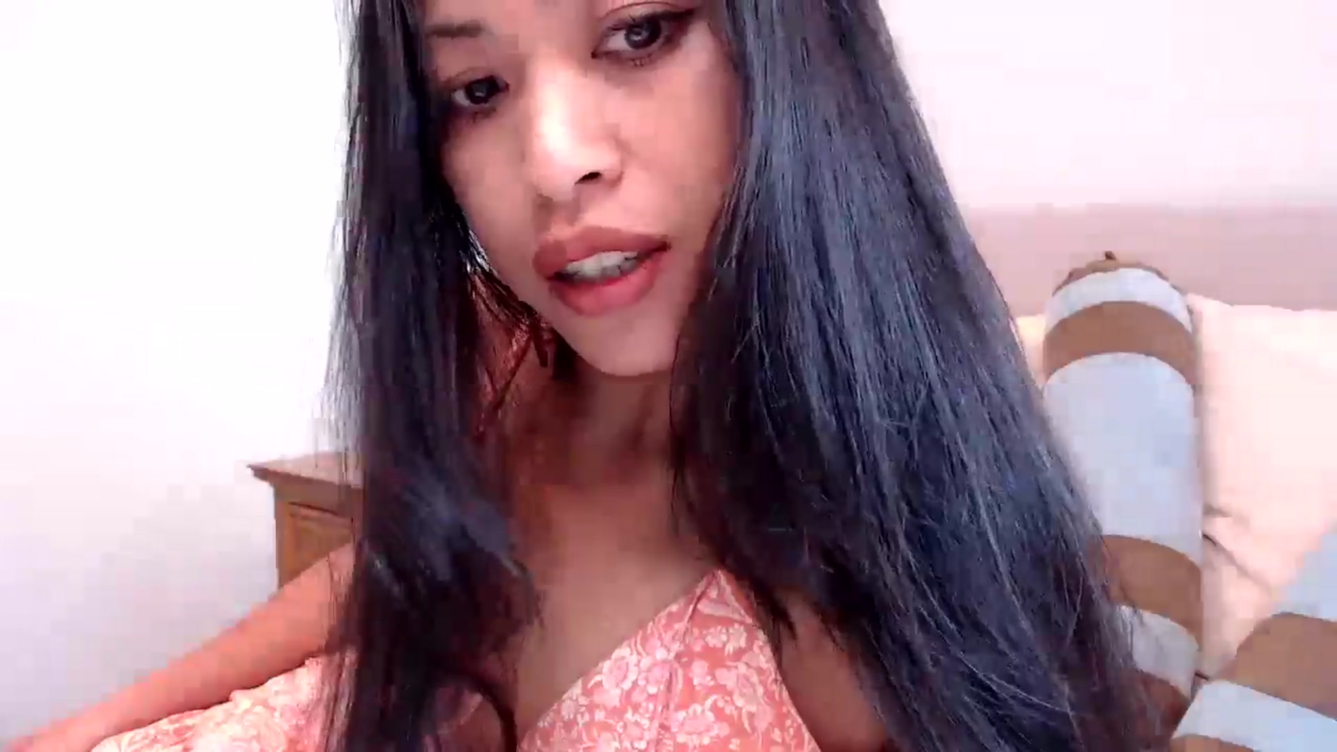 Gallery image thumbnail from Lil__bit's myfreecams stream on, 10/08/2025, 20:36 image 18 of 20