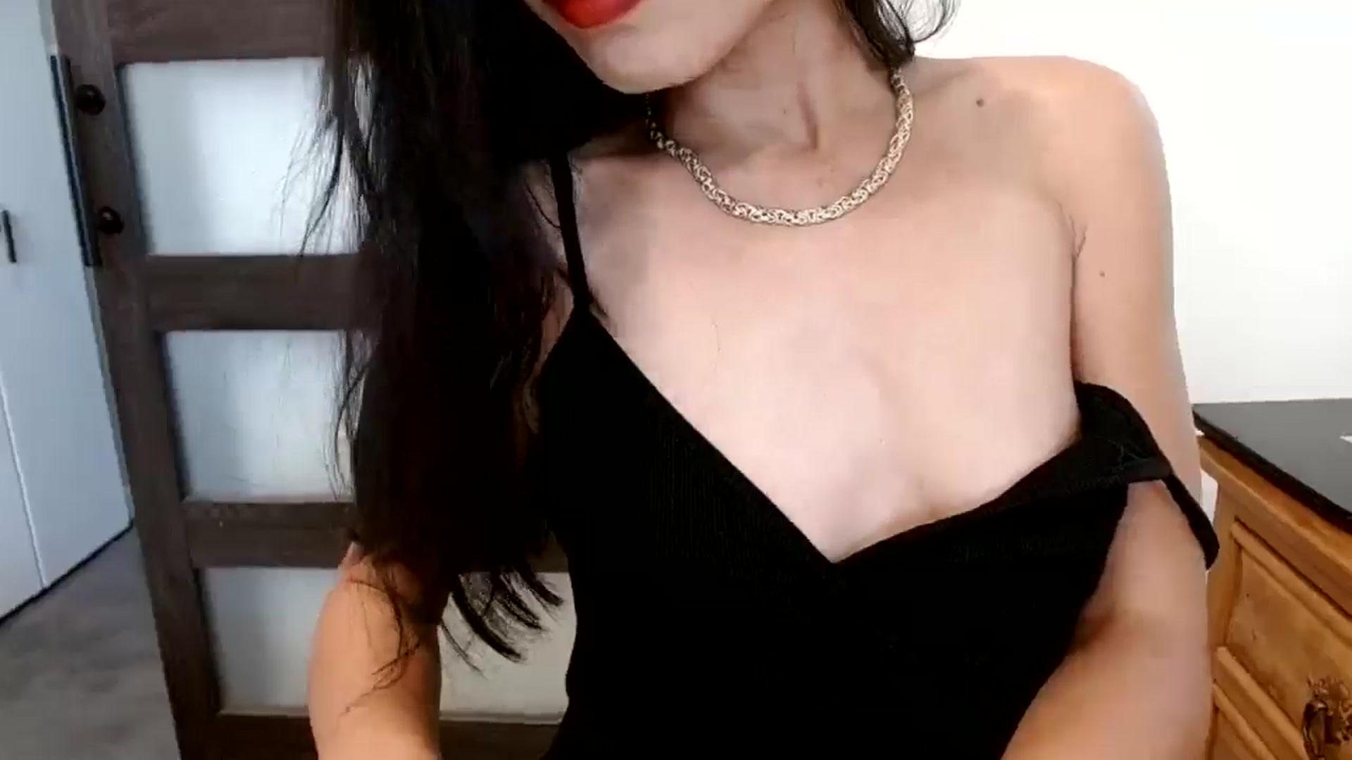 Gallery image thumbnail from Lil__bit's myfreecams stream on, 10/15/2025, 19:19 image 6 of 20