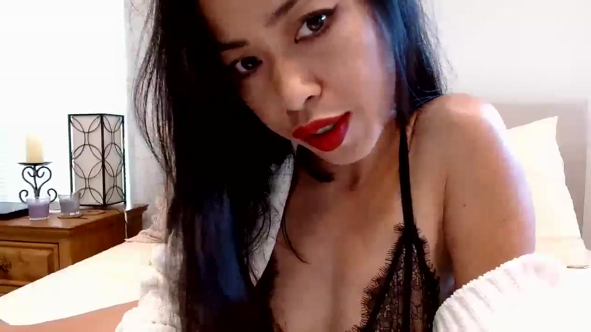 Gallery image thumbnail from Lil__bit's myfreecams stream on, 11/12/2025, 17:04 image 15 of 20