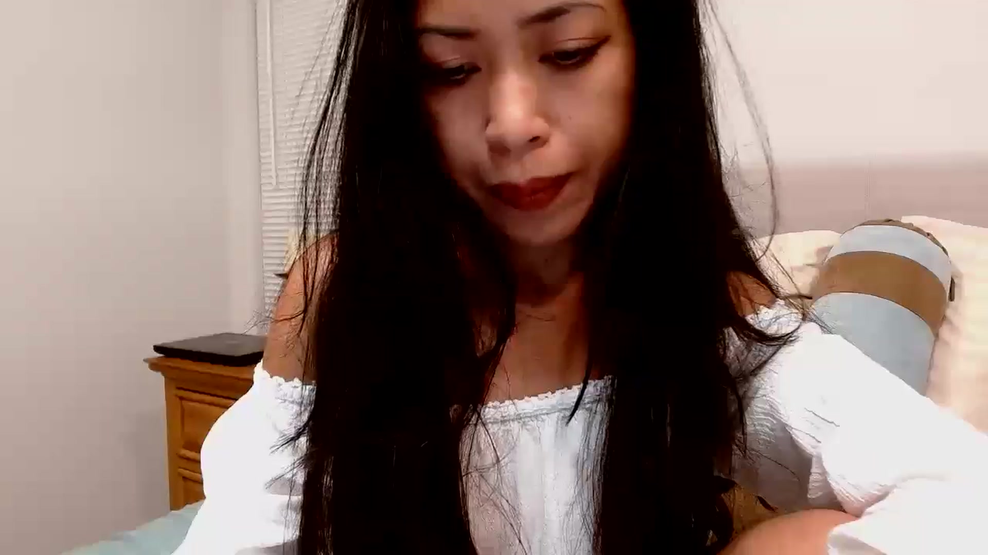 Gallery image thumbnail from Lil__bit's myfreecams stream on, 11/16/2025, 03:44 image 12 of 20