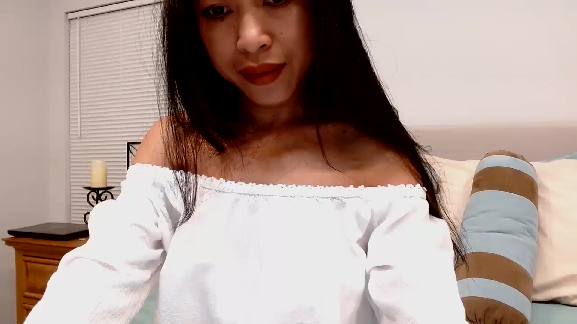 Gallery image thumbnail from Lil__bit's myfreecams stream on, 11/16/2025, 03:44 image 7 of 20