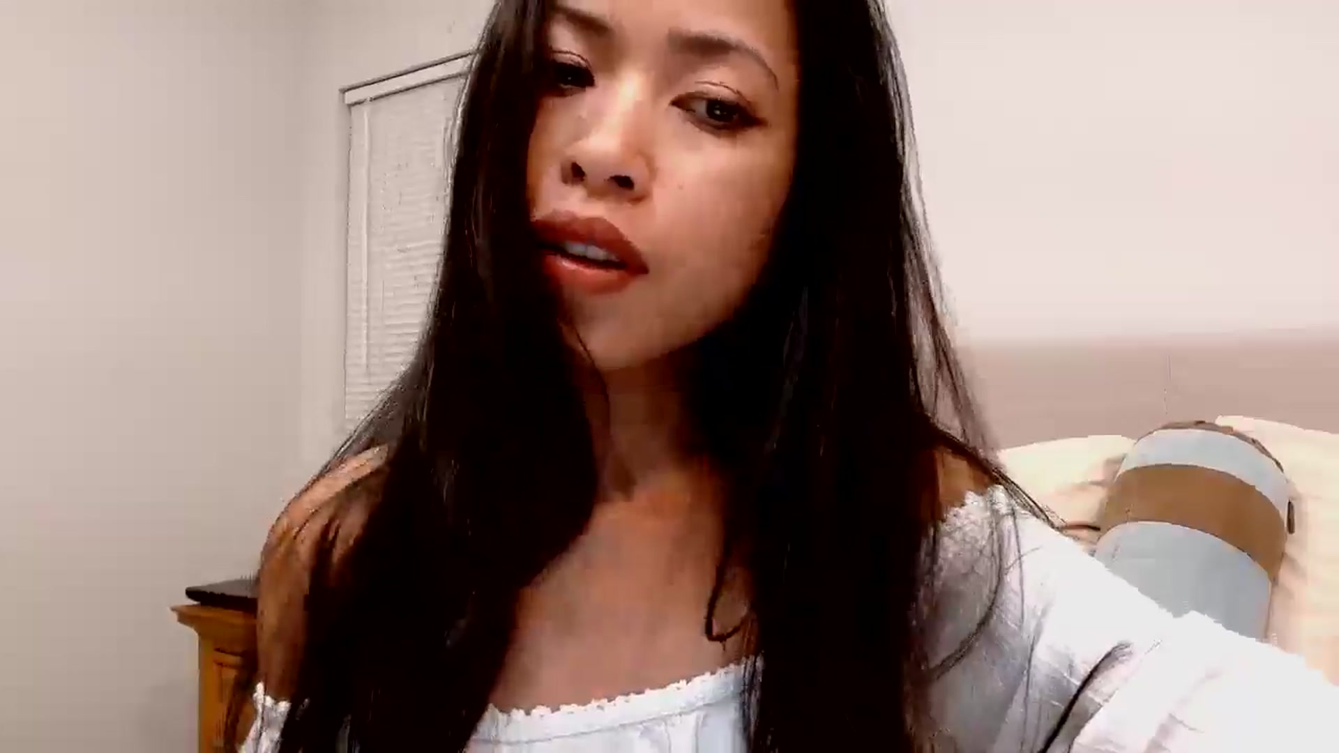 Gallery image thumbnail from Lil__bit's myfreecams stream on, 11/16/2025, 03:44 image 11 of 20