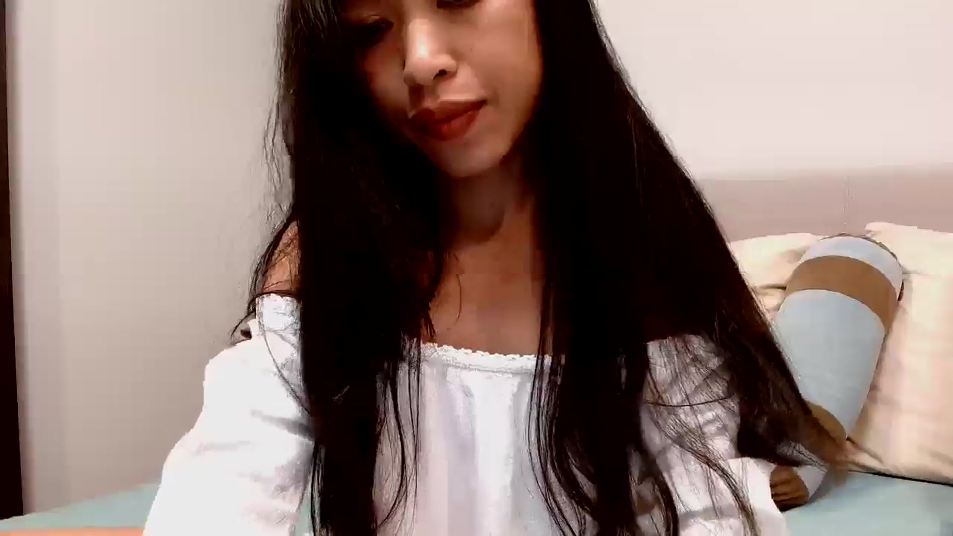 Gallery image thumbnail from Lil__bit's myfreecams stream on, 11/16/2025, 04:33 image 18 of 20