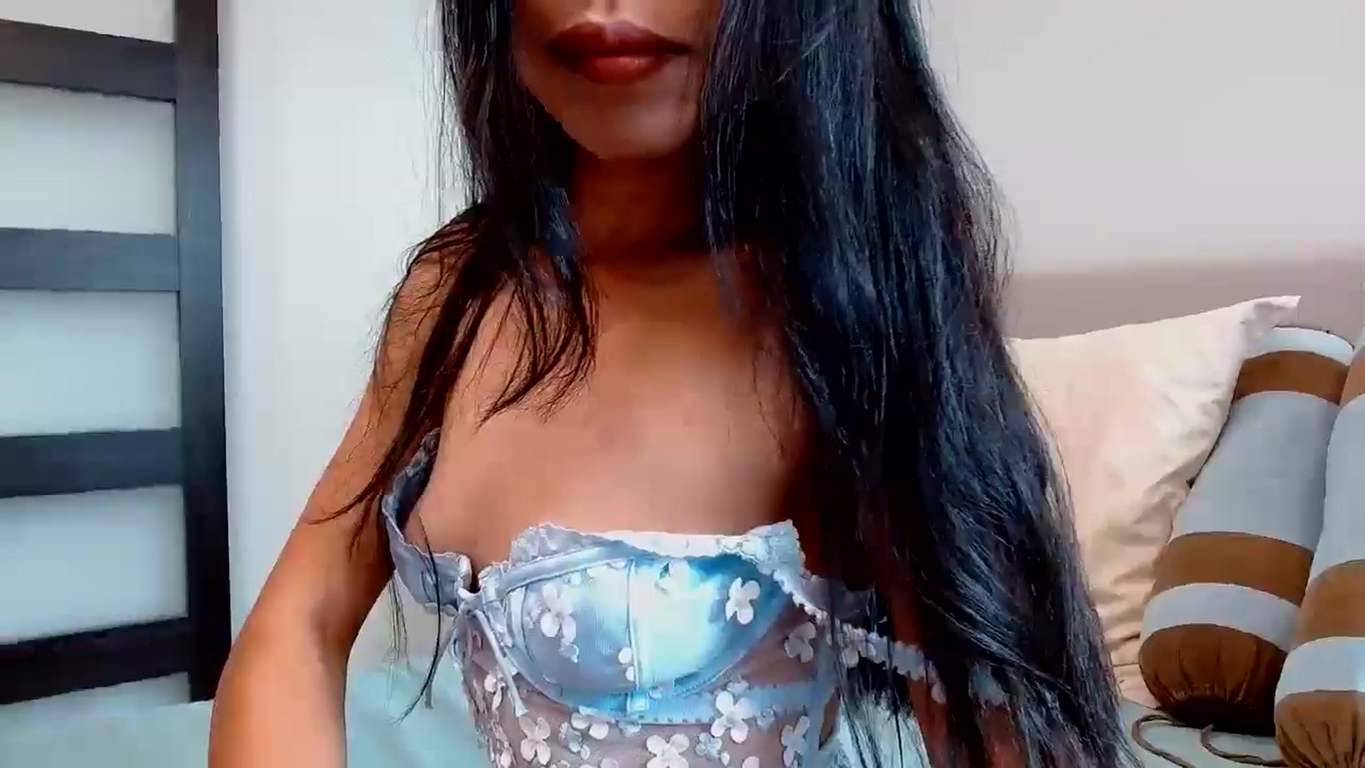Gallery image thumbnail from Lil__bit's myfreecams stream on, 11/18/2025, 18:15 image 14 of 20