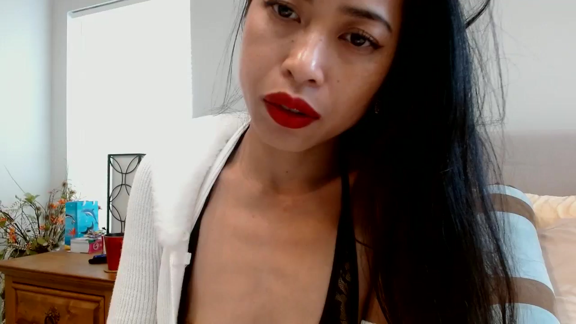 Gallery image thumbnail from Lil__bit's myfreecams stream on, 02/04/2026, 20:49 image 13 of 20