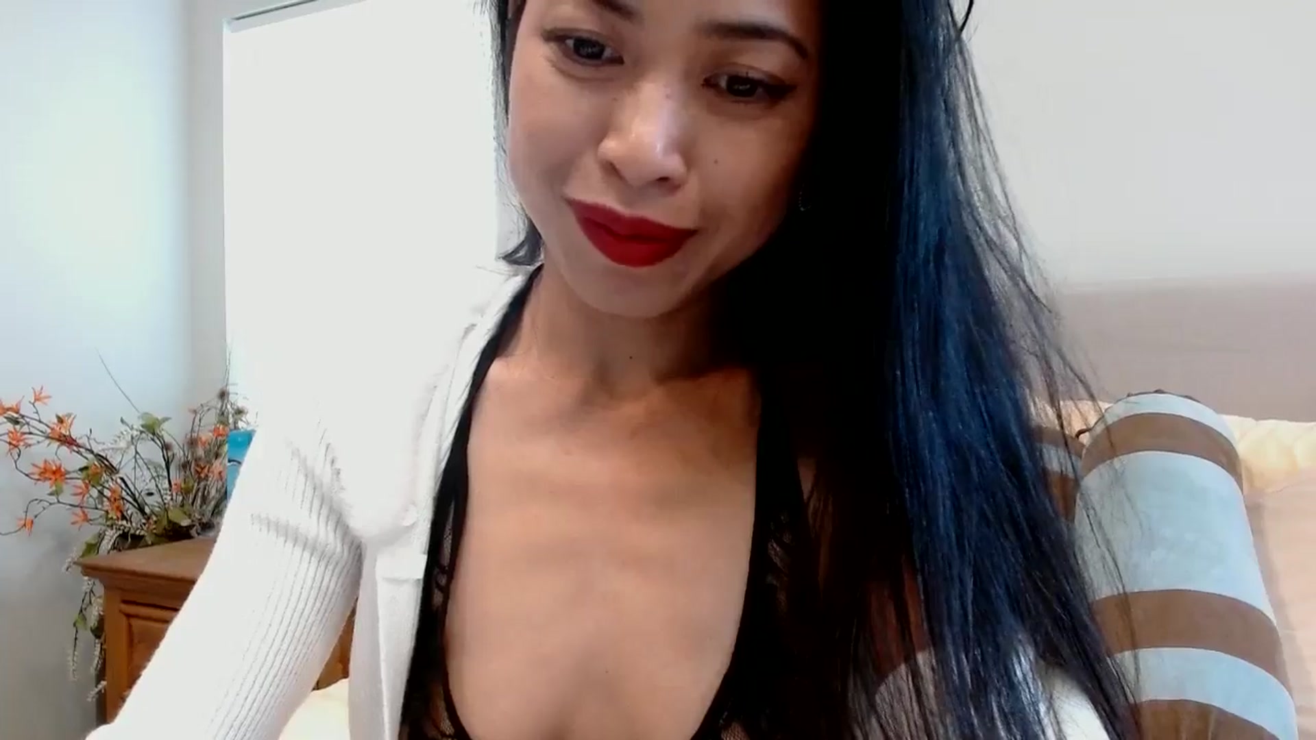 Gallery image thumbnail from Lil__bit's myfreecams stream on, 02/04/2026, 22:03 image 3 of 20