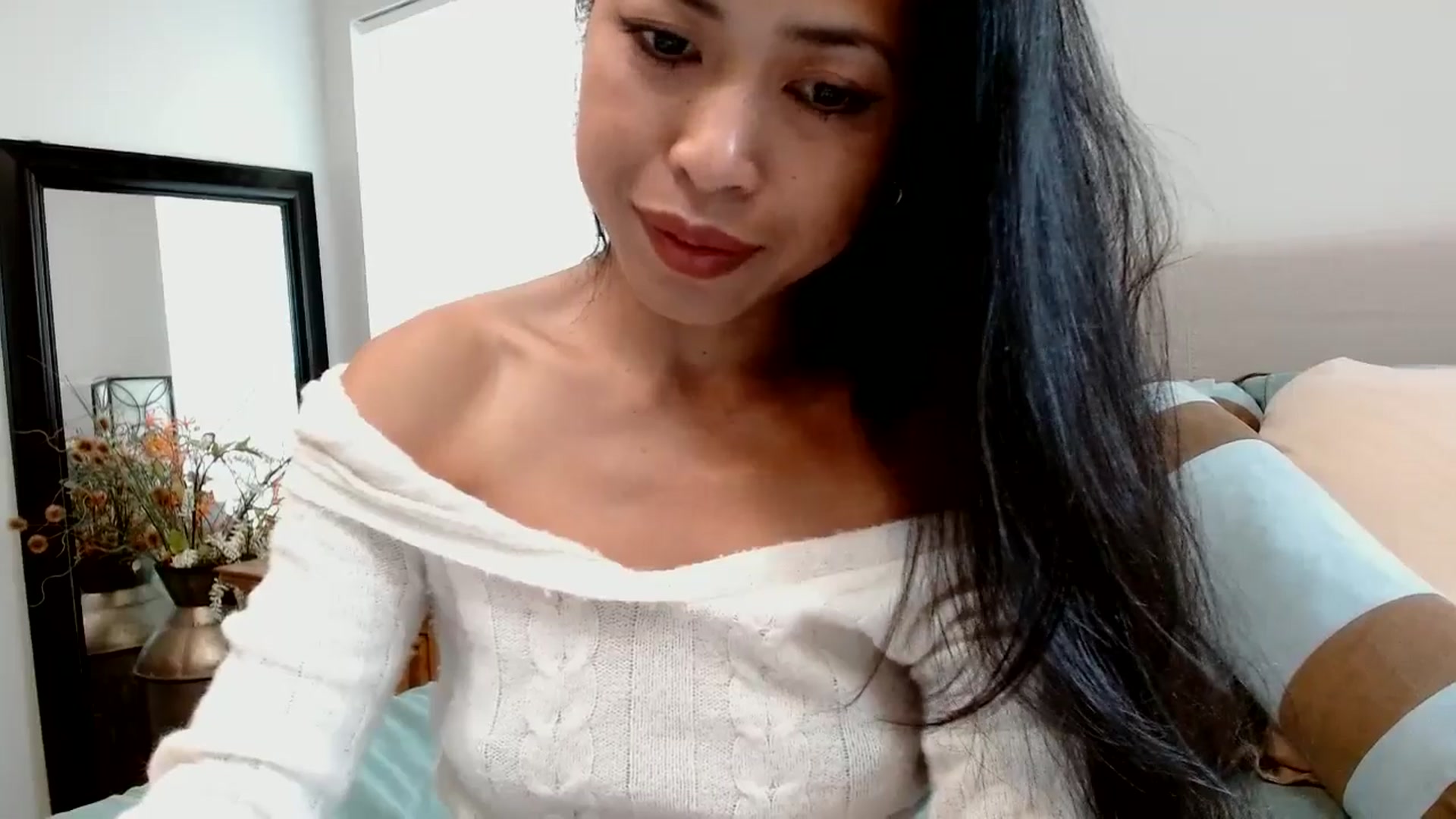 Gallery image thumbnail from Lil__bit's myfreecams stream on, 02/10/2026, 18:51 image 14 of 20